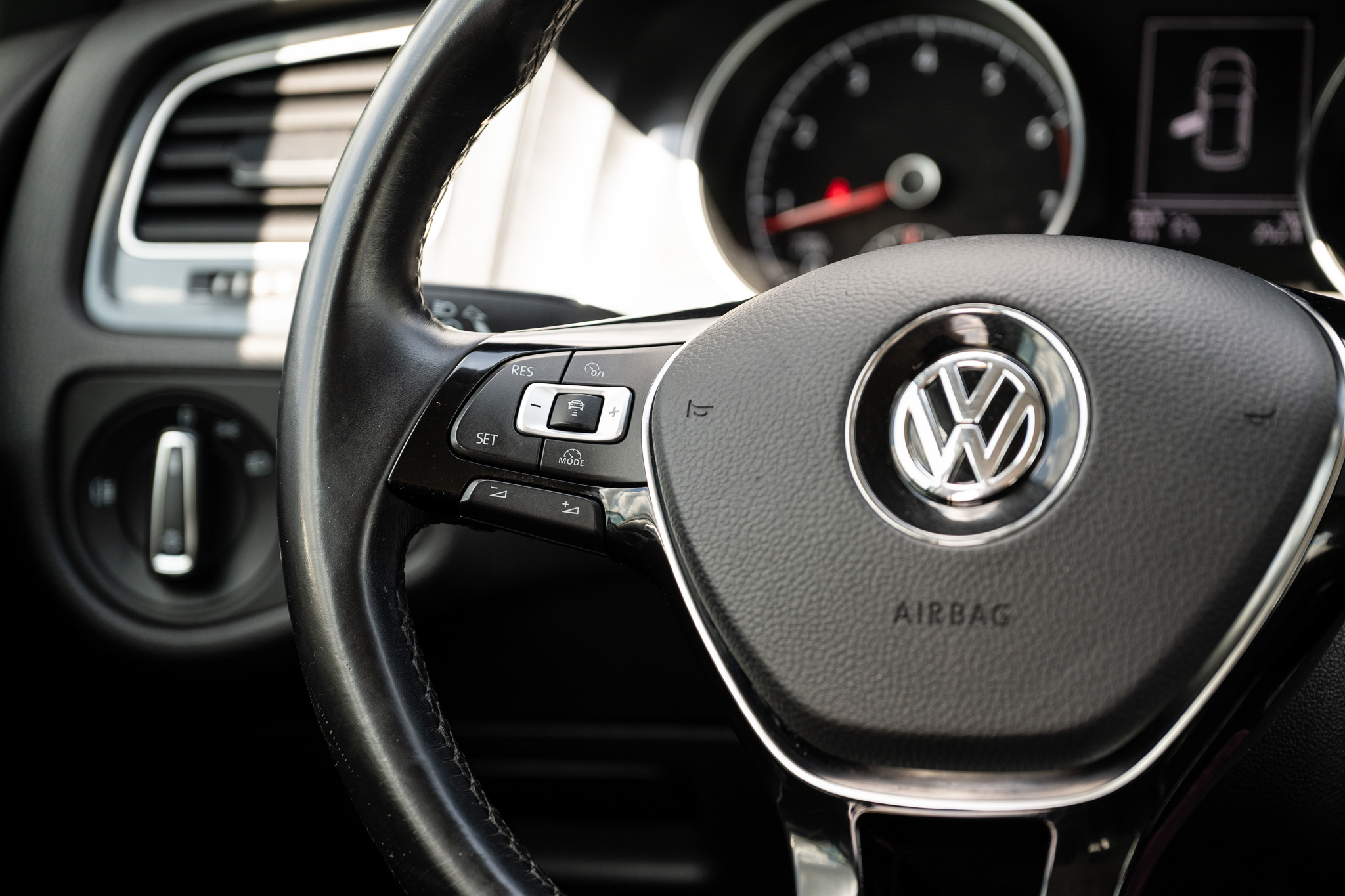 VOLKSWAGEN GOLF 1.4 TSi MULTIFUEL