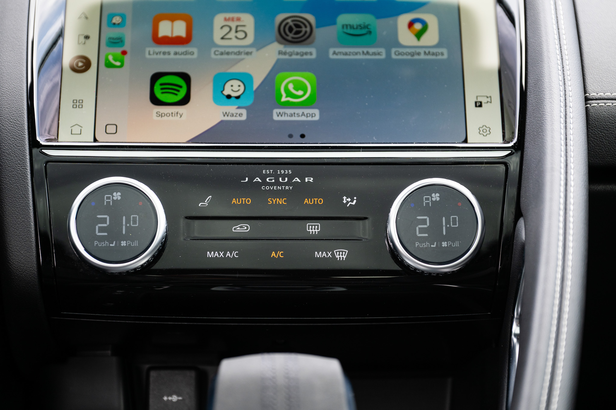 Jaguar E-Pace P200 Flexfuel R-Dynamic SE 4×4