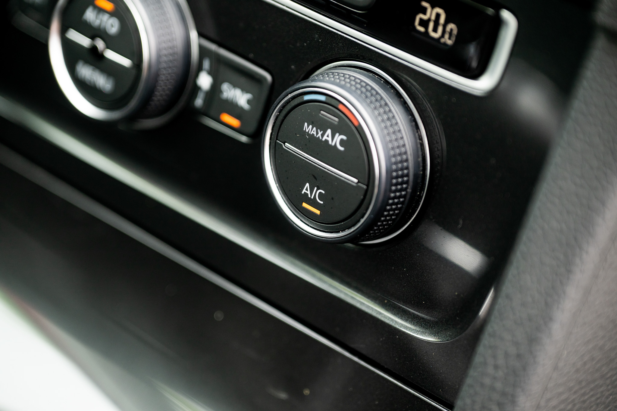 VOLKSWAGEN GOLF 1.4 TSi MULTIFUEL