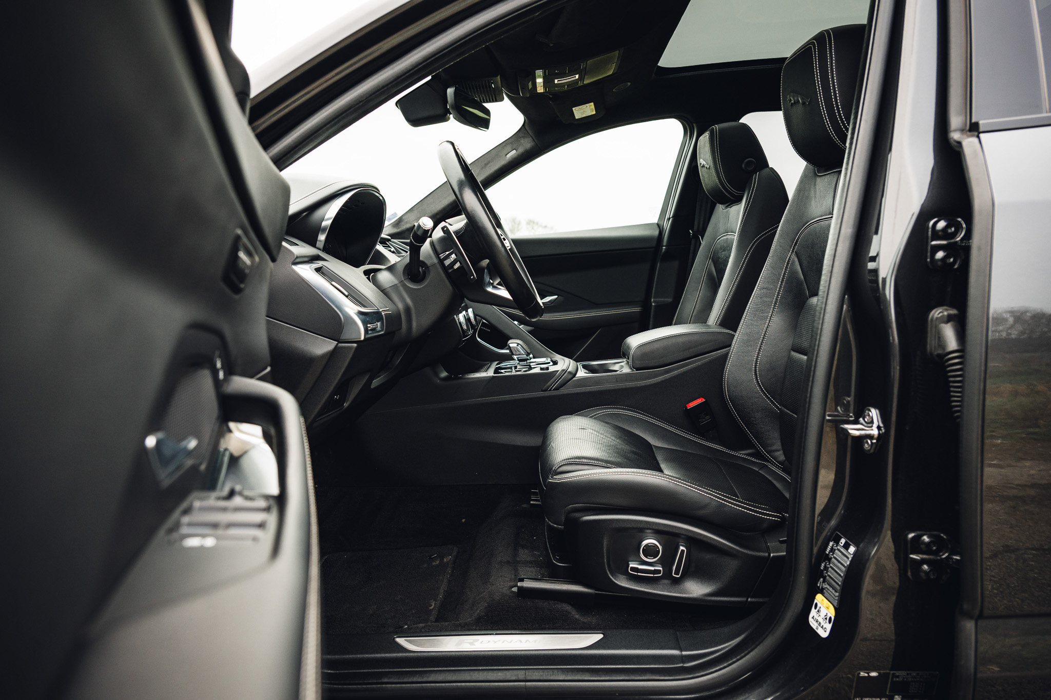 Jaguar E-Pace P200 Flexfuel R-Dynamic SE 4×4