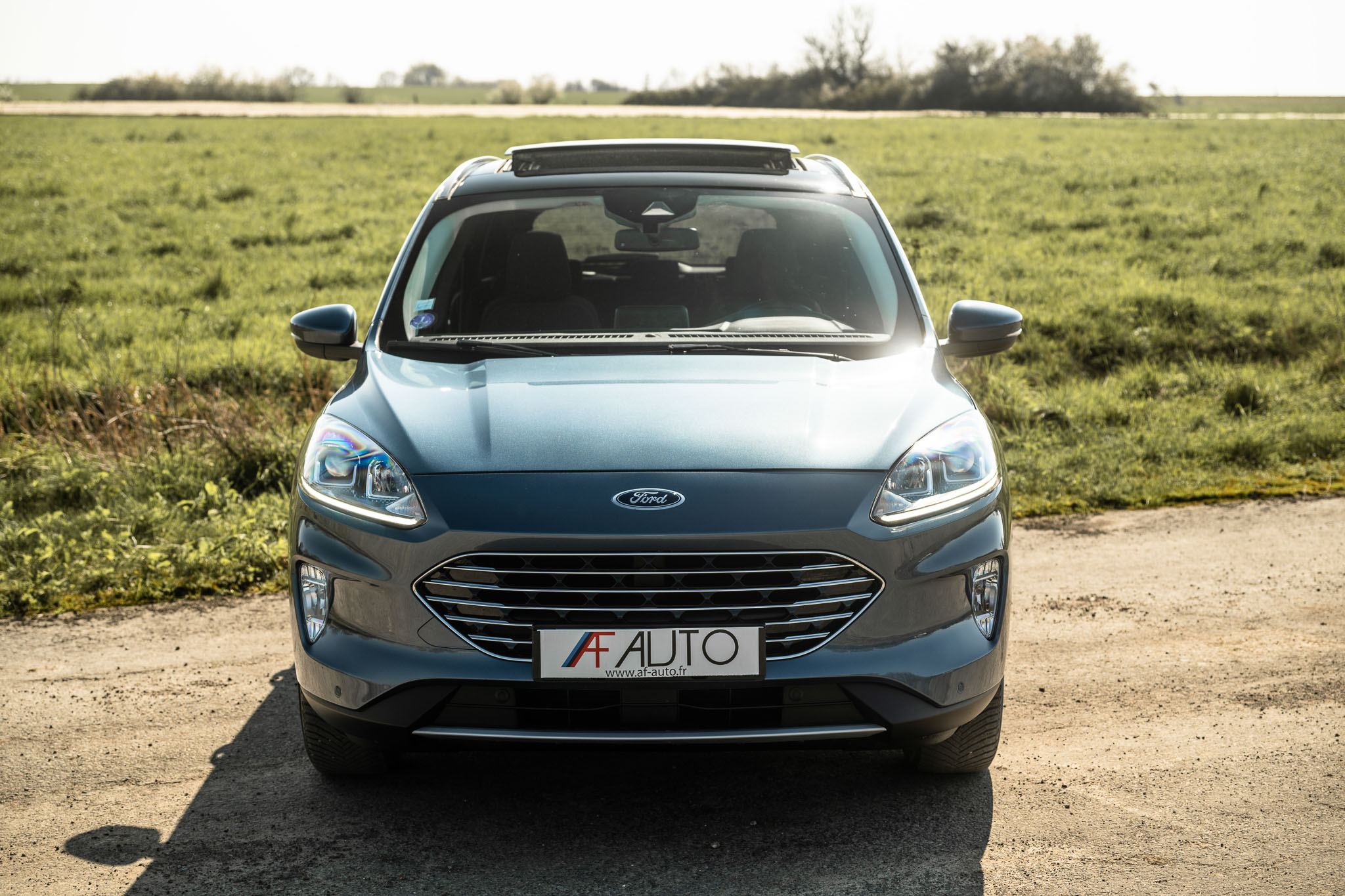 FORD KUGA 2.5 HYBRID FLEXIFUEL Titanium