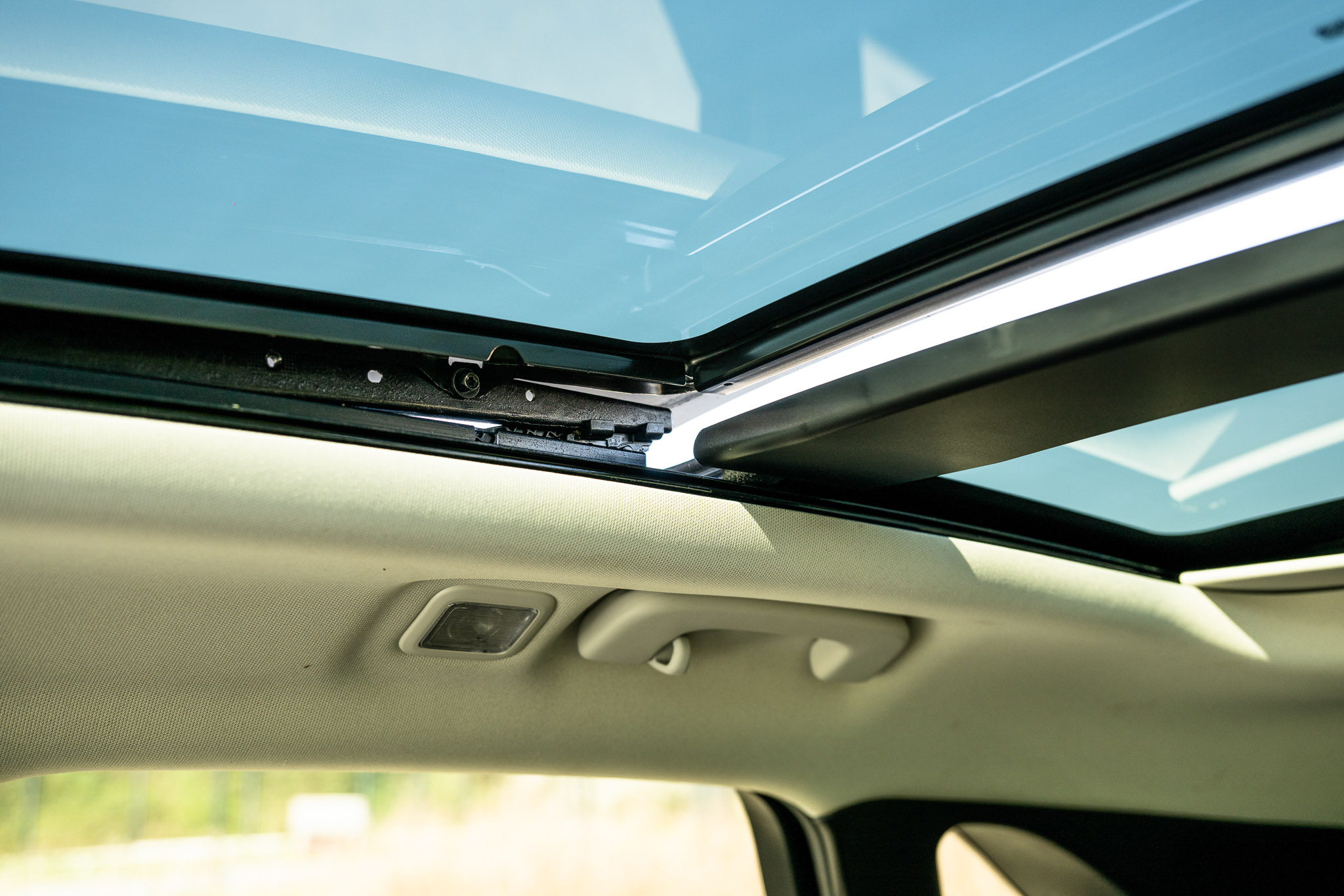 FORD KUGA 2.5 HYBRID FLEXIFUEL Titanium