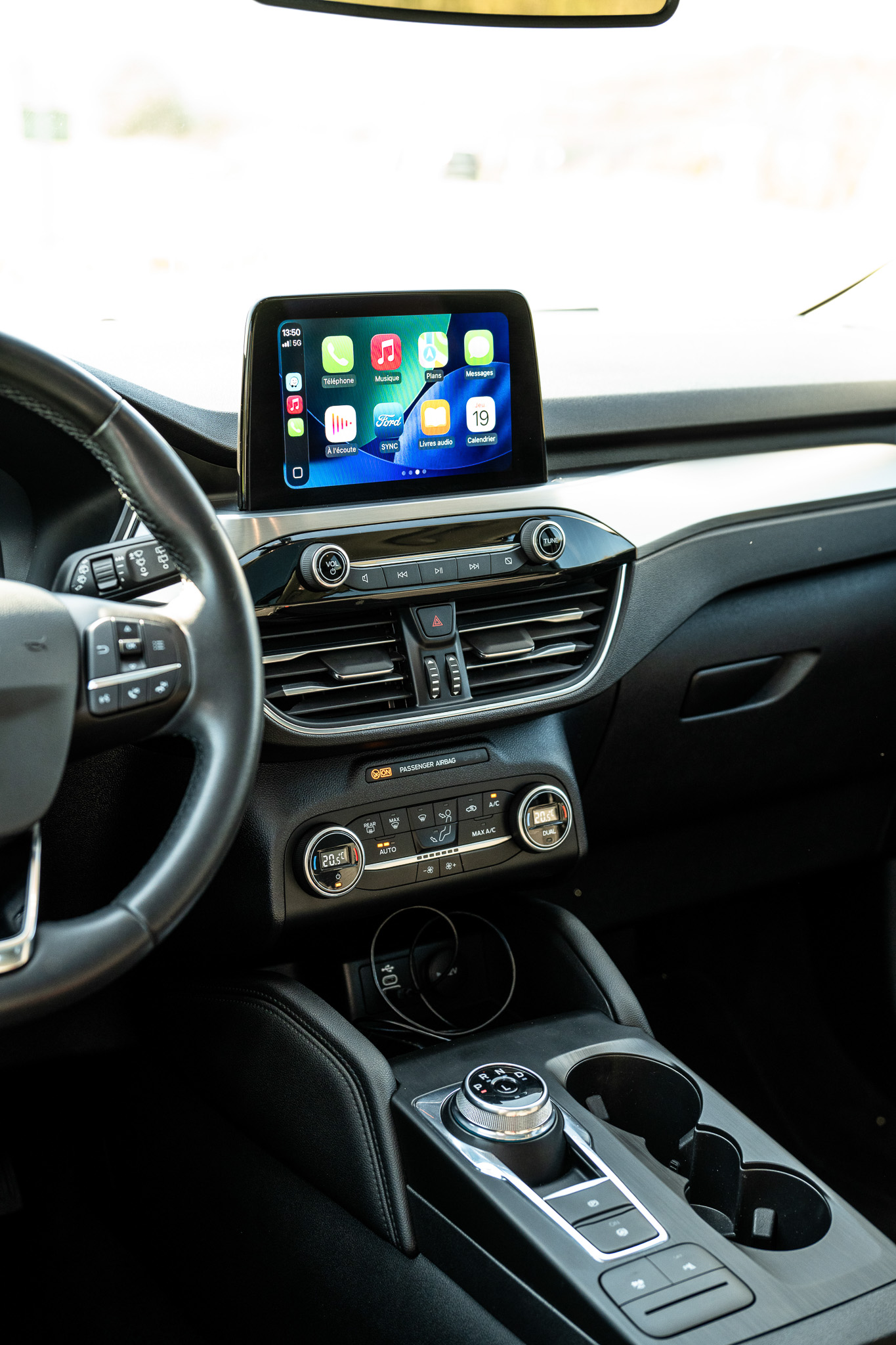 FORD KUGA 2.5 HYBRID FLEXIFUEL Titanium