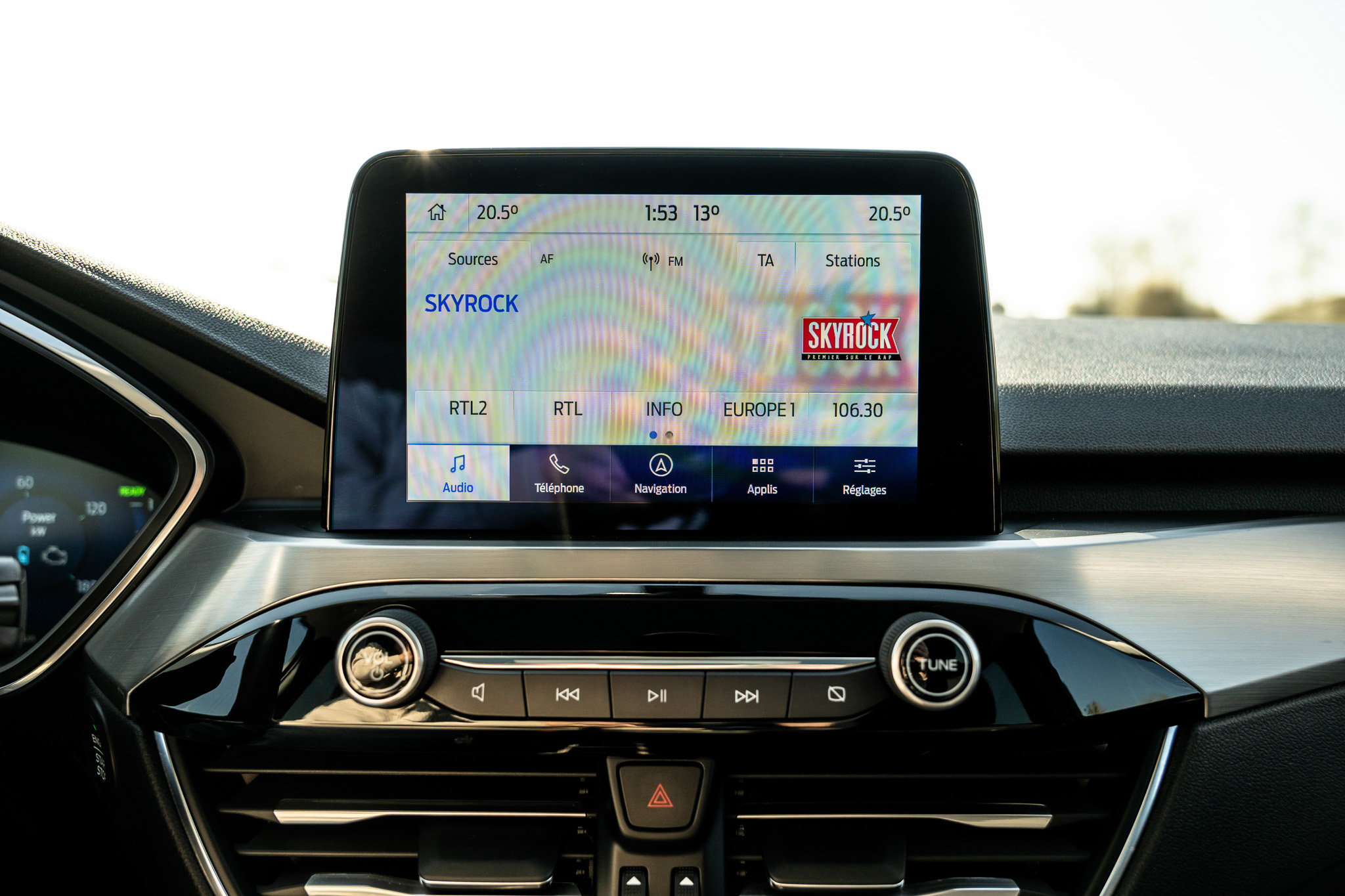 FORD KUGA 2.5 HYBRID FLEXIFUEL Titanium