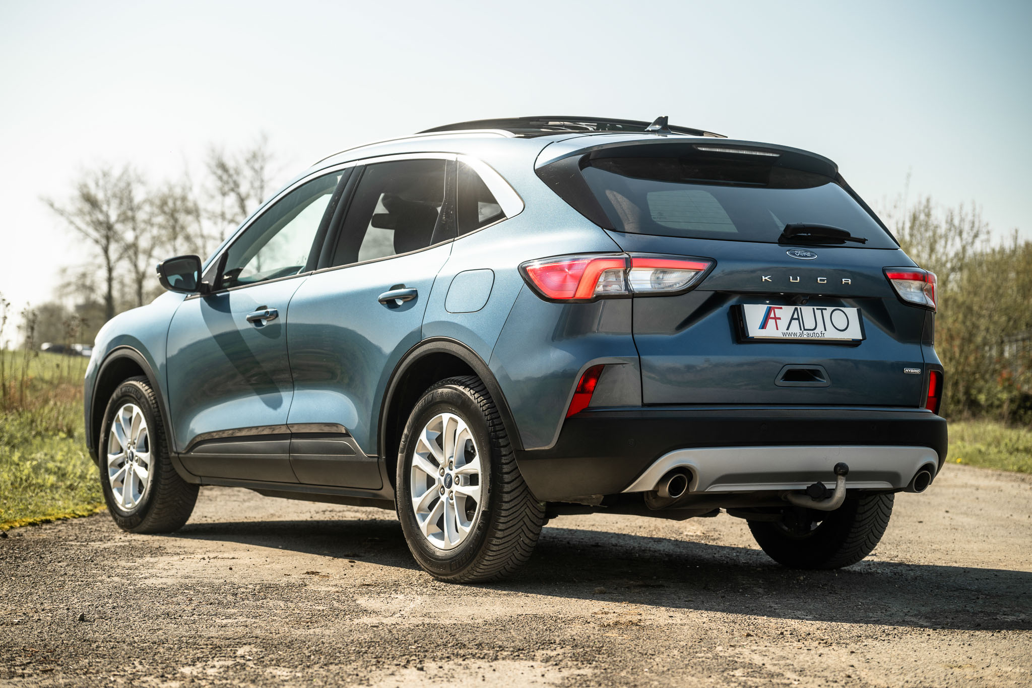 FORD KUGA 2.5 HYBRID FLEXIFUEL Titanium