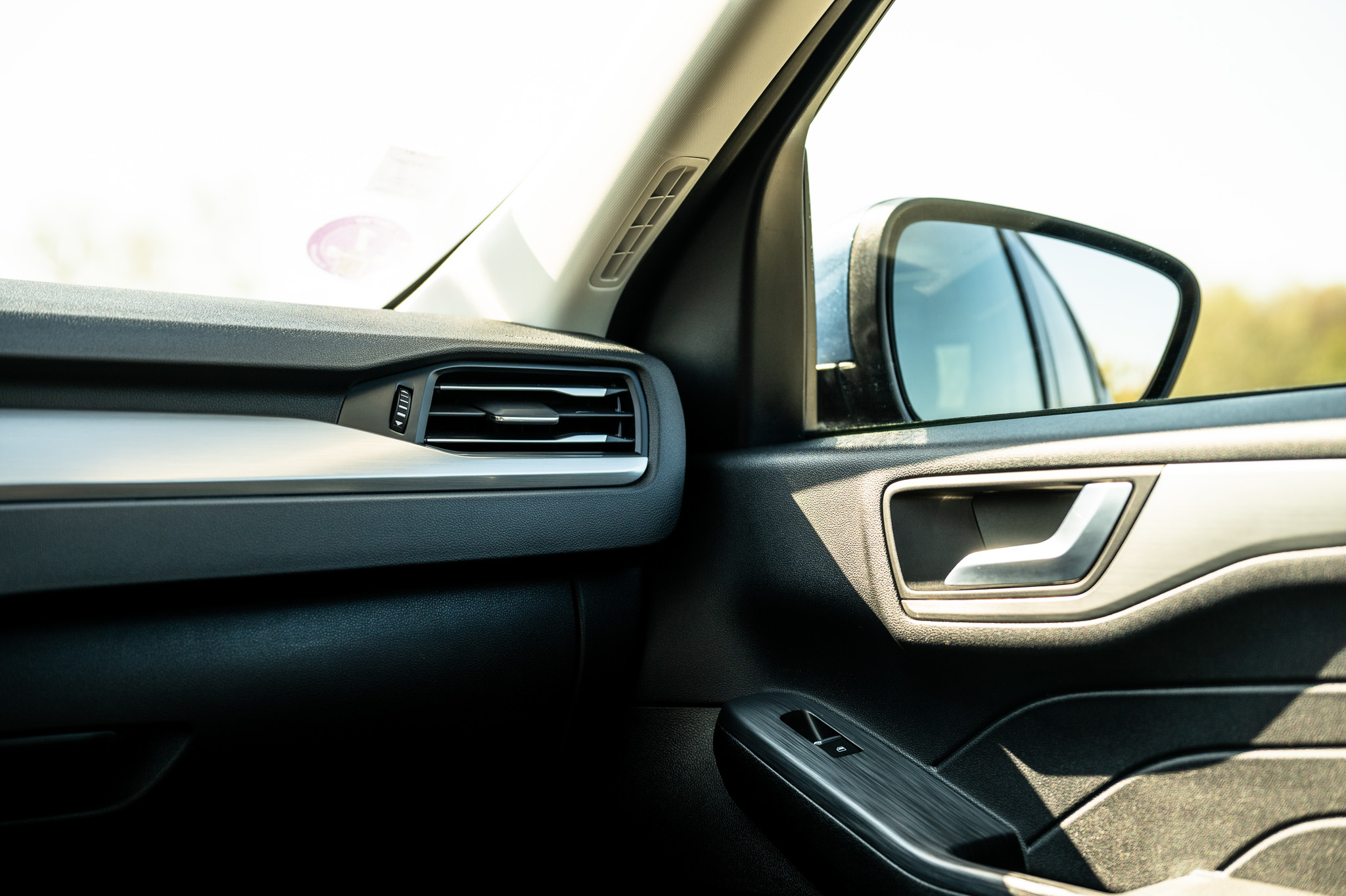 FORD KUGA 2.5 HYBRID FLEXIFUEL Titanium