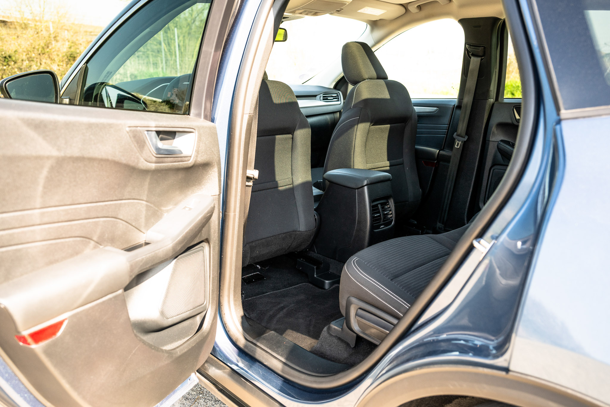 FORD KUGA 2.5 HYBRID FLEXIFUEL Titanium