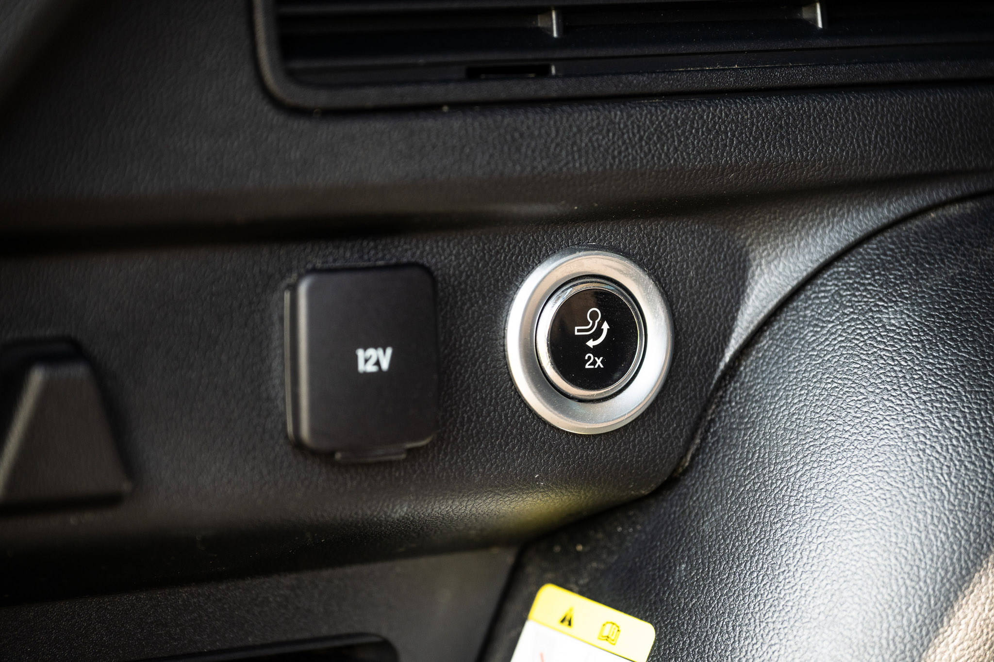 FORD KUGA 2.5 HYBRID FLEXIFUEL Titanium