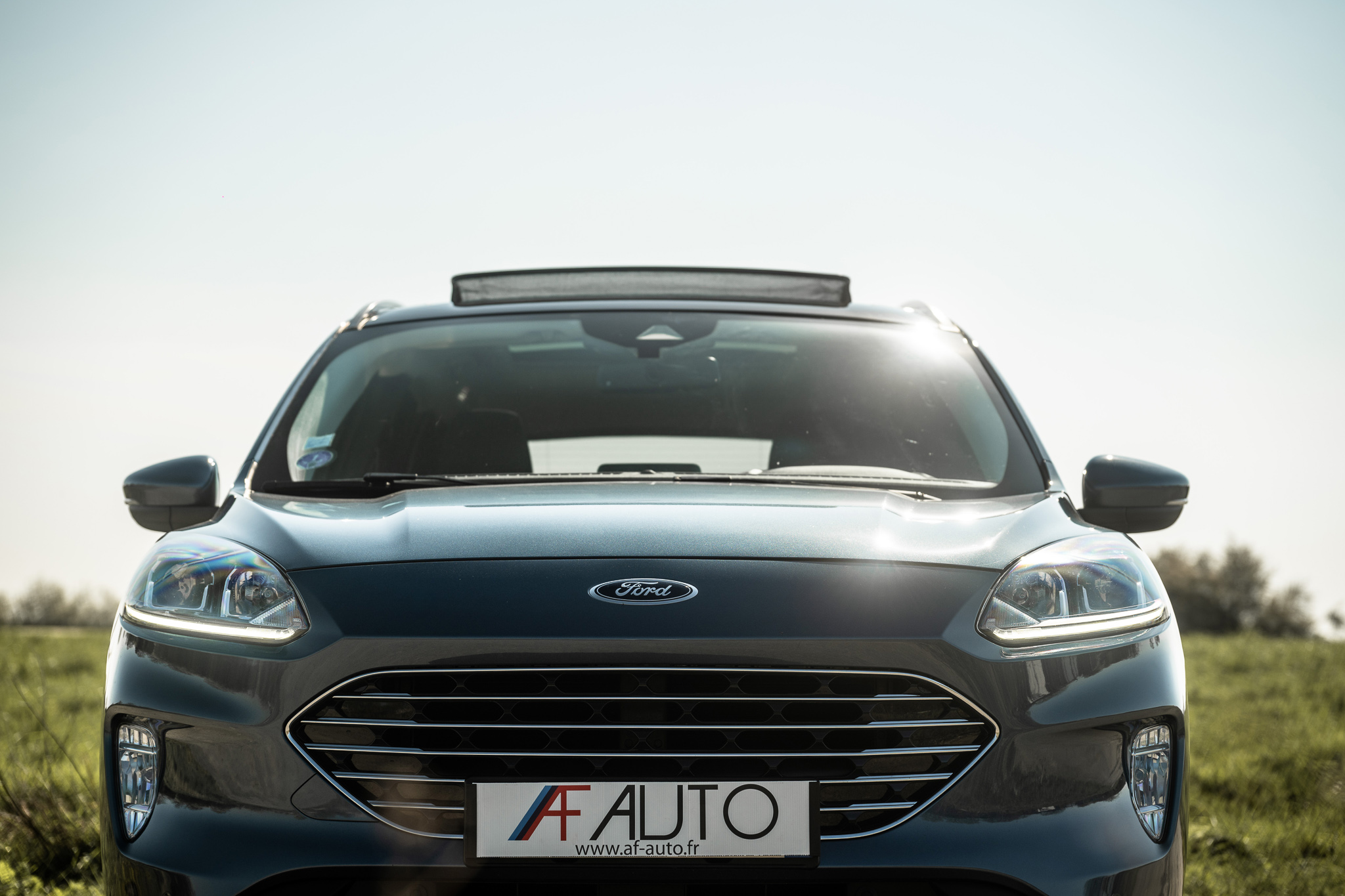 FORD KUGA 2.5 HYBRID FLEXIFUEL Titanium