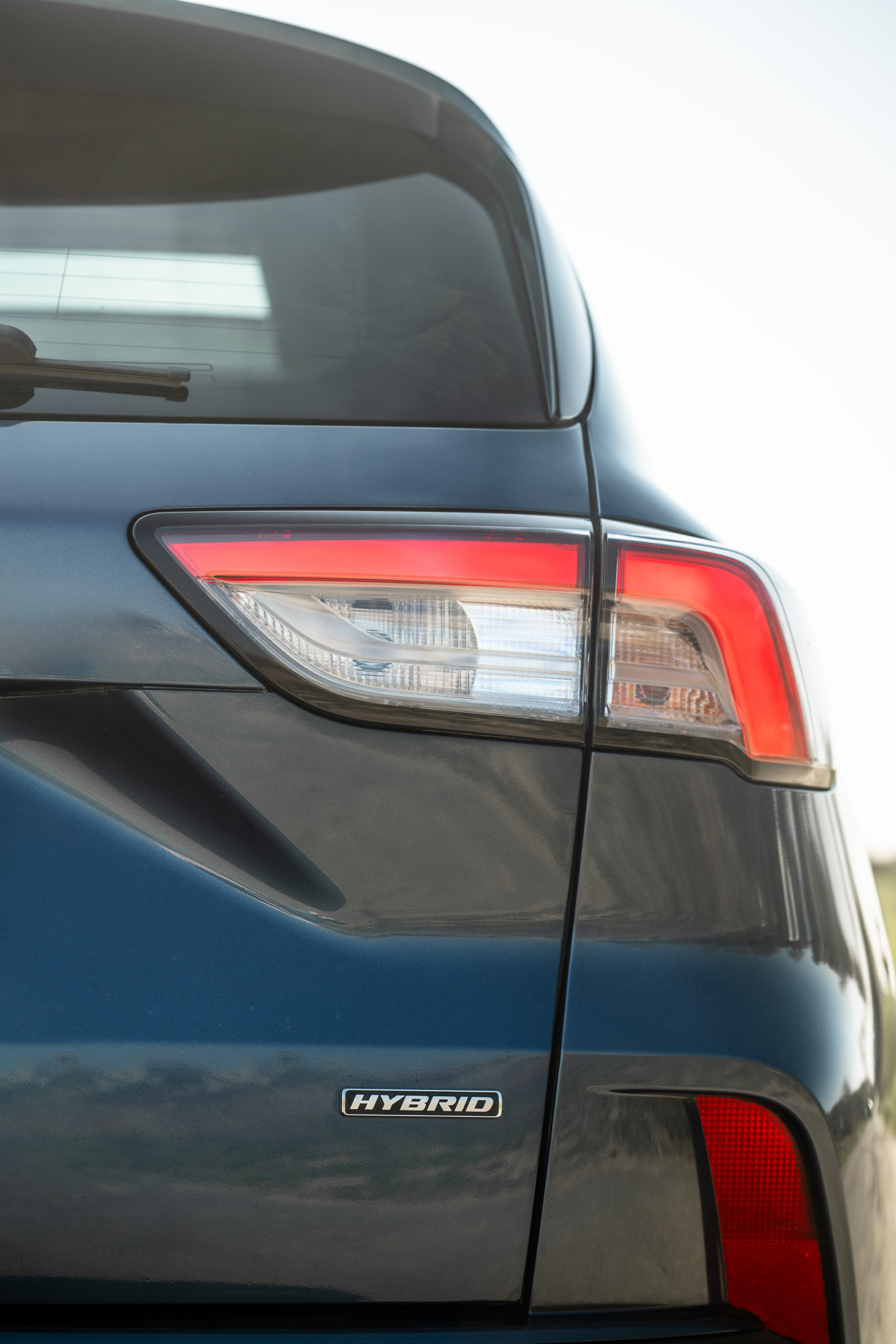 FORD KUGA 2.5 HYBRID FLEXIFUEL Titanium