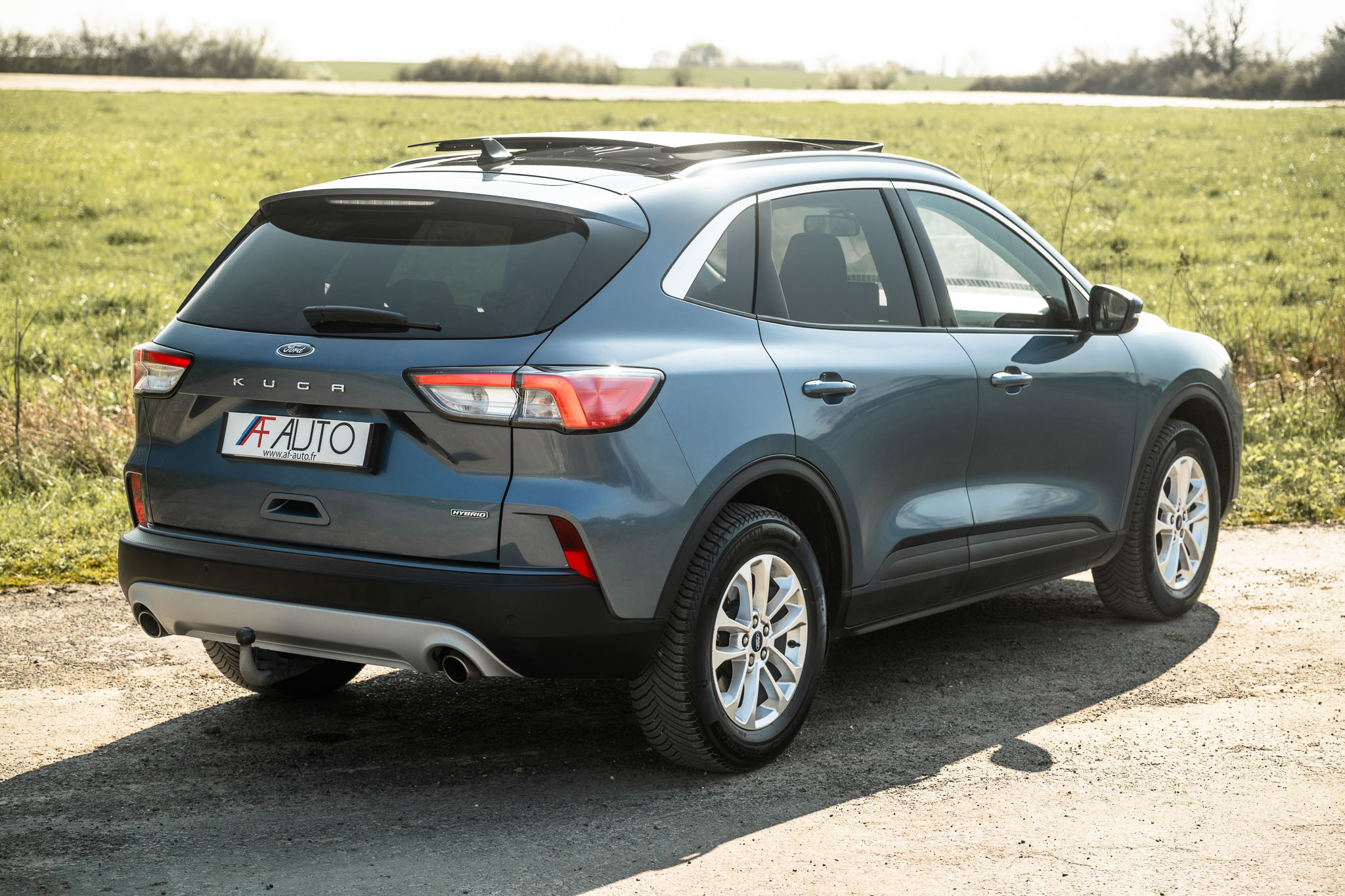 FORD KUGA 2.5 HYBRID FLEXIFUEL Titanium