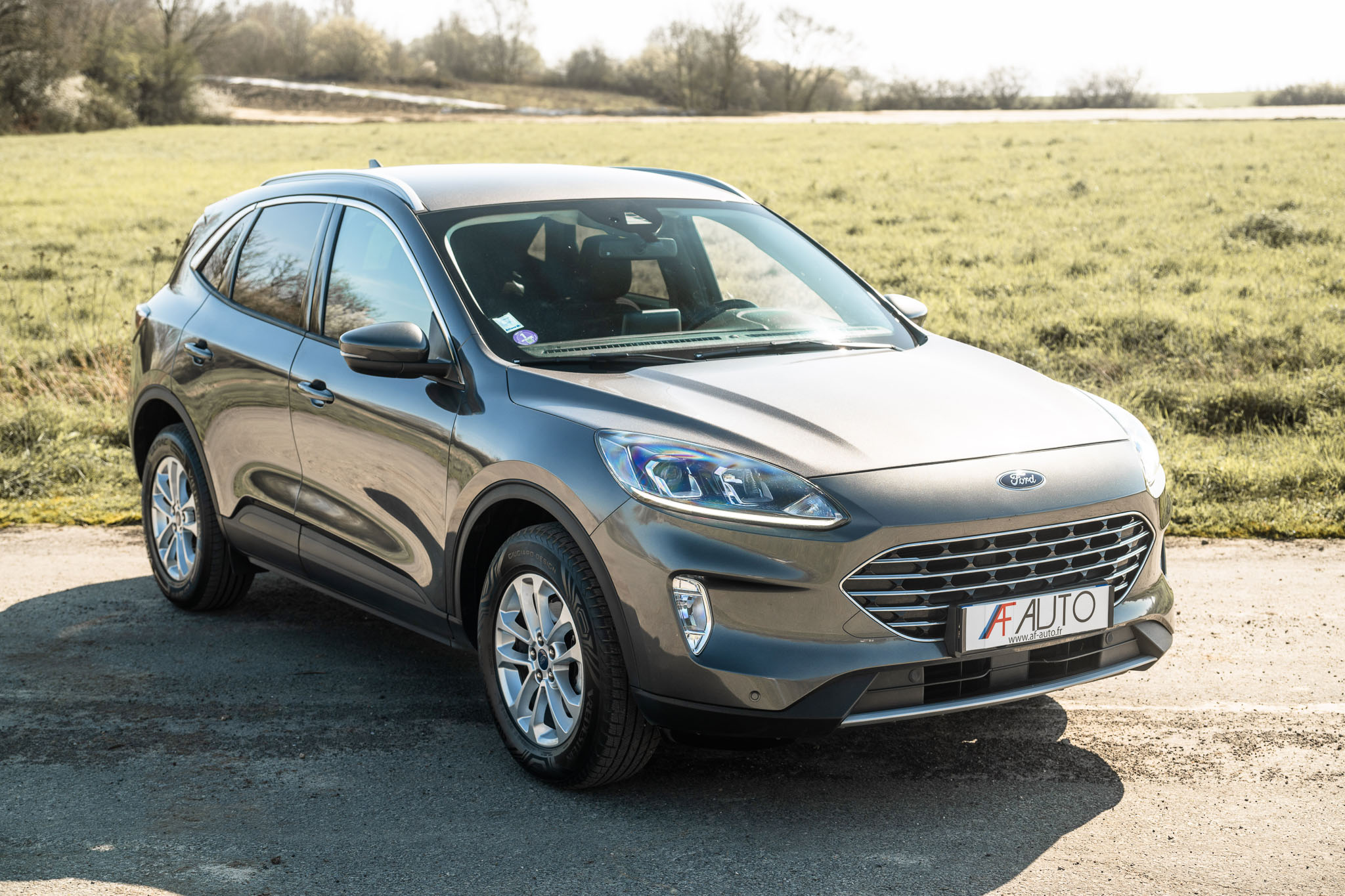 FORD KUGA 2.5 HYBRID FLEXIFUEL Titanium