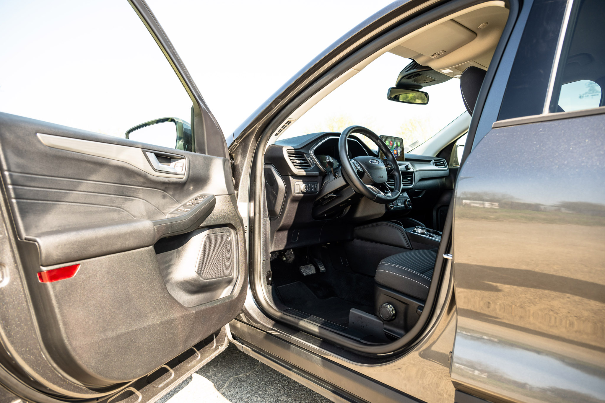 FORD KUGA 2.5 HYBRID FLEXIFUEL Titanium