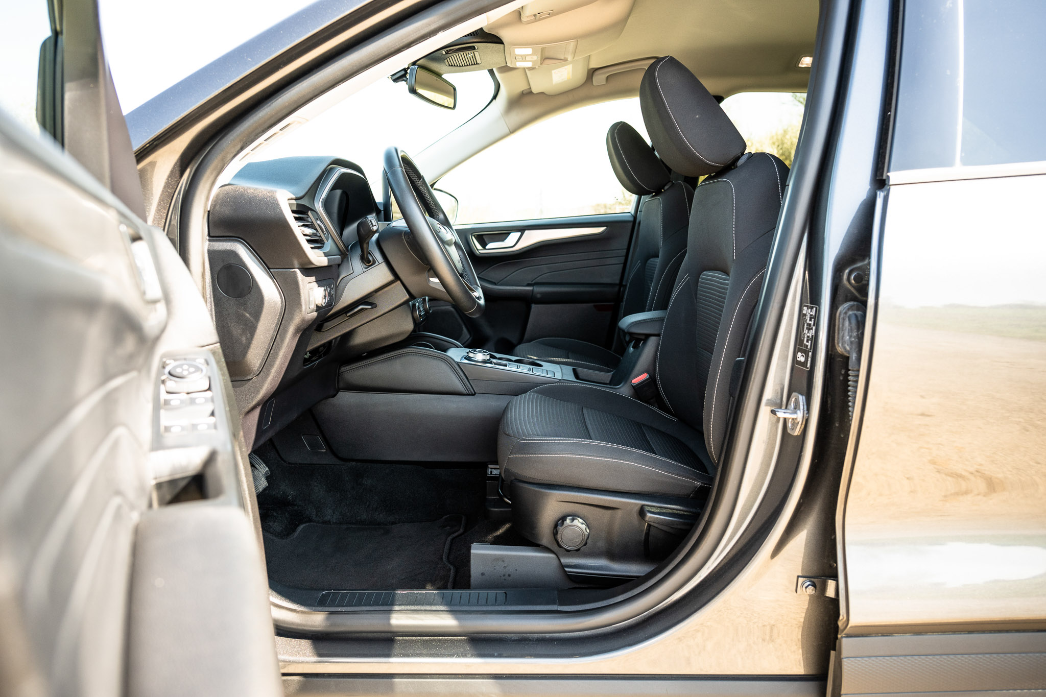 FORD KUGA 2.5 HYBRID FLEXIFUEL Titanium