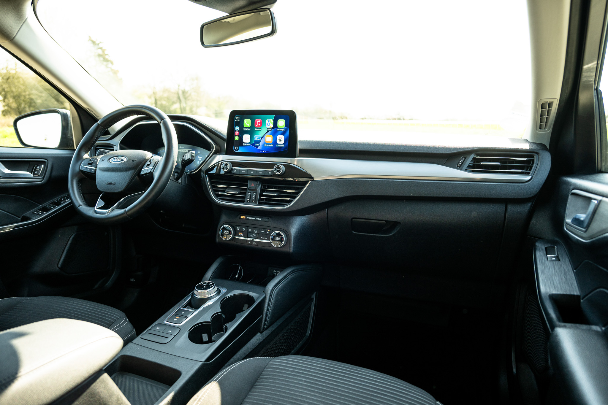 FORD KUGA 2.5 HYBRID FLEXIFUEL Titanium