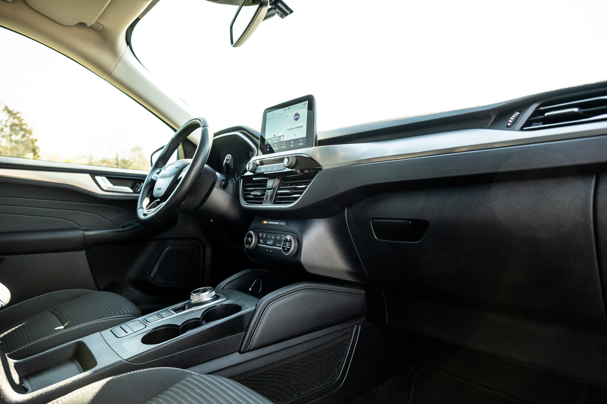 FORD KUGA 2.5 HYBRID FLEXIFUEL Titanium