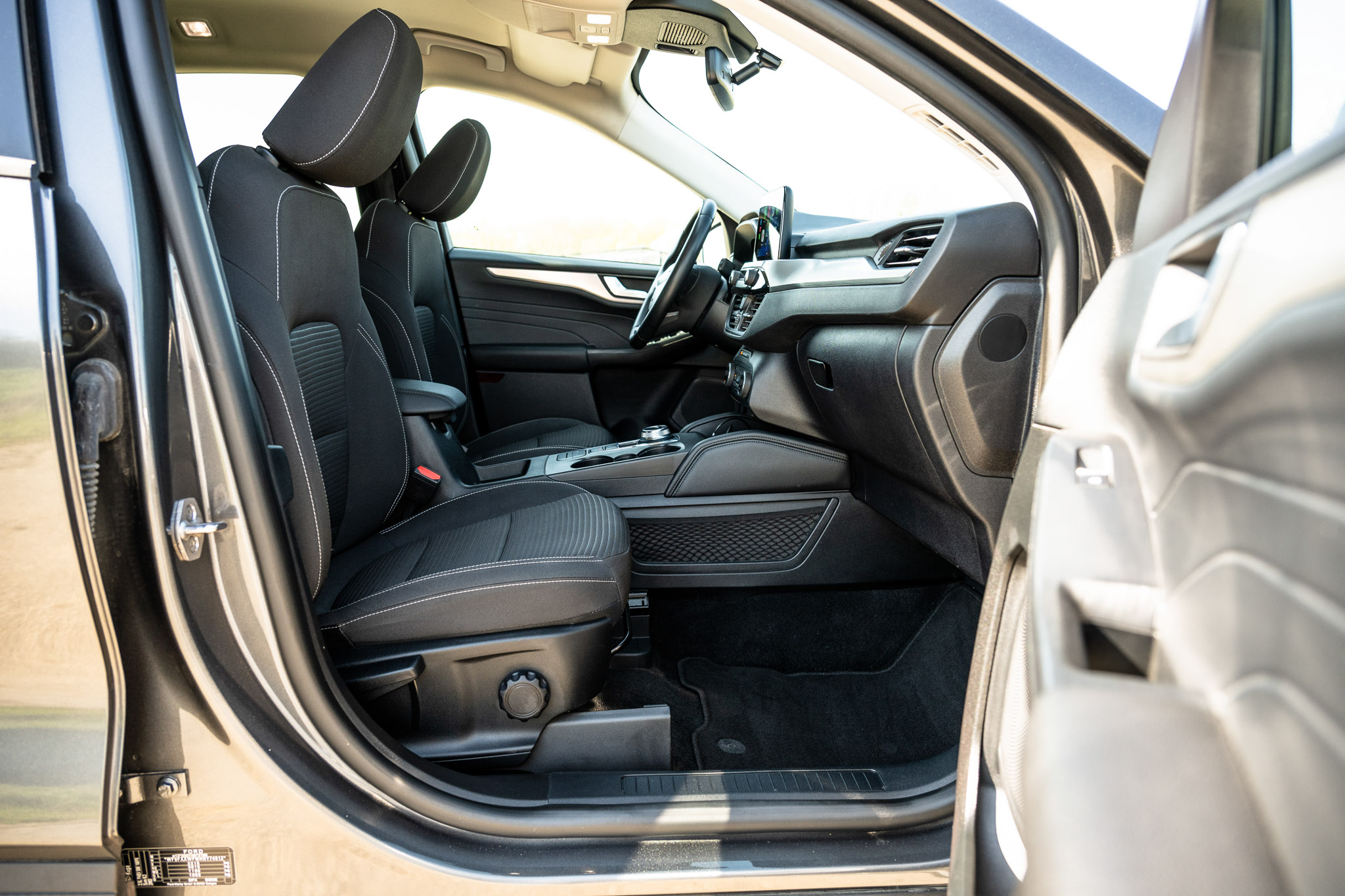 FORD KUGA 2.5 HYBRID FLEXIFUEL Titanium