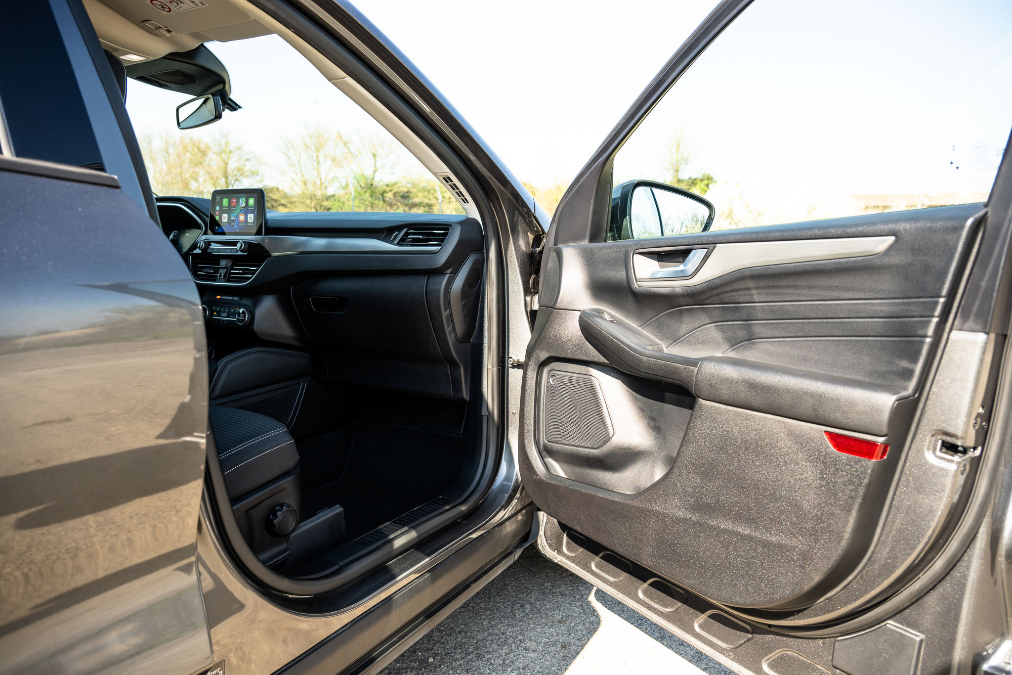 FORD KUGA 2.5 HYBRID FLEXIFUEL Titanium