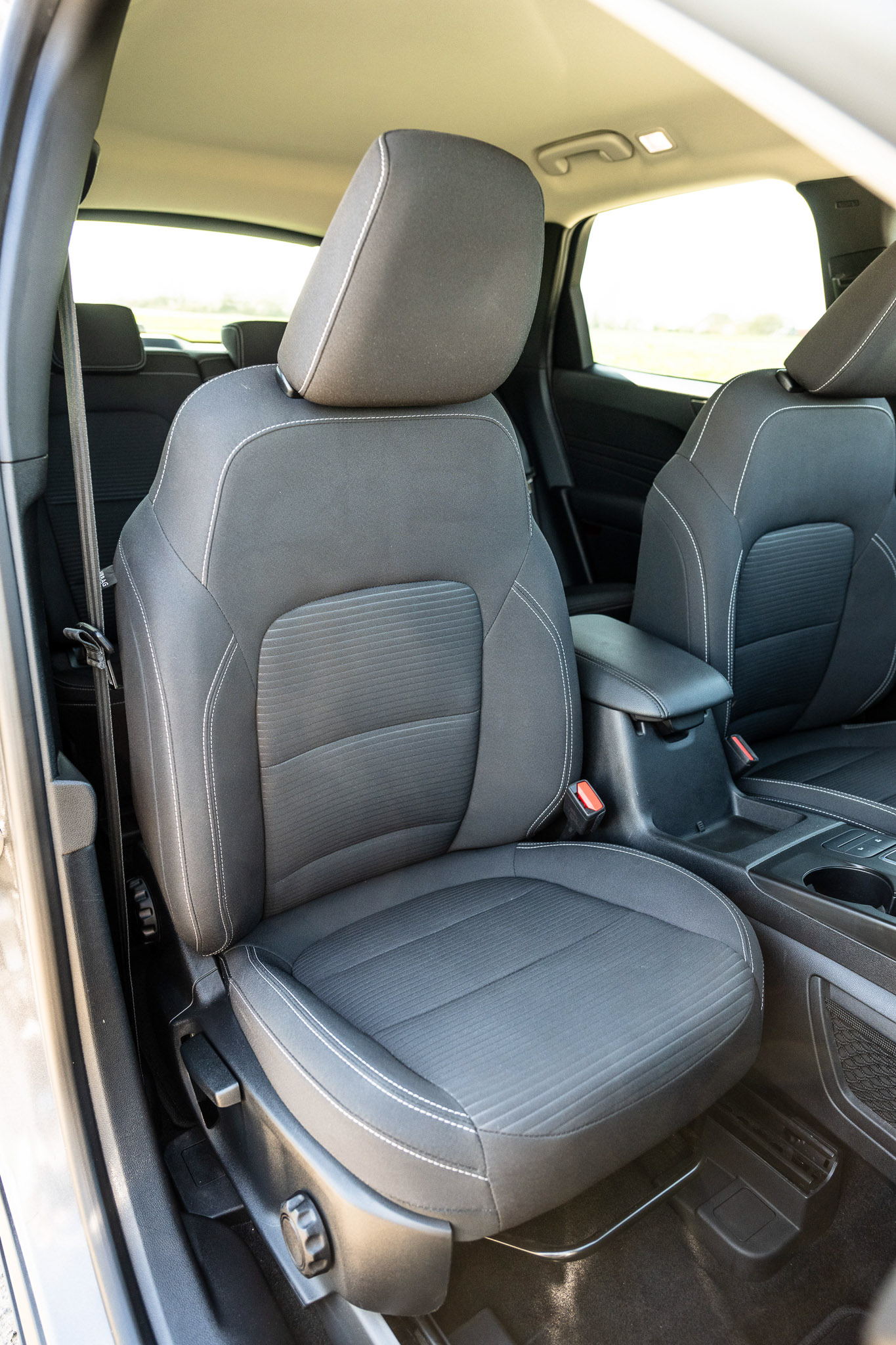 FORD KUGA 2.5 HYBRID FLEXIFUEL Titanium