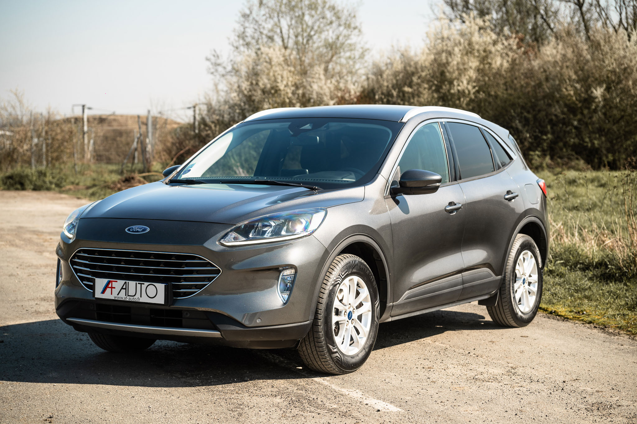 FORD KUGA 2.5 HYBRID FLEXIFUEL Titanium