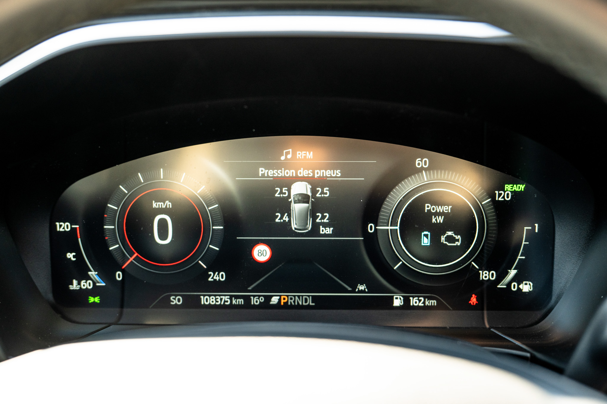 FORD KUGA 2.5 HYBRID FLEXIFUEL Titanium