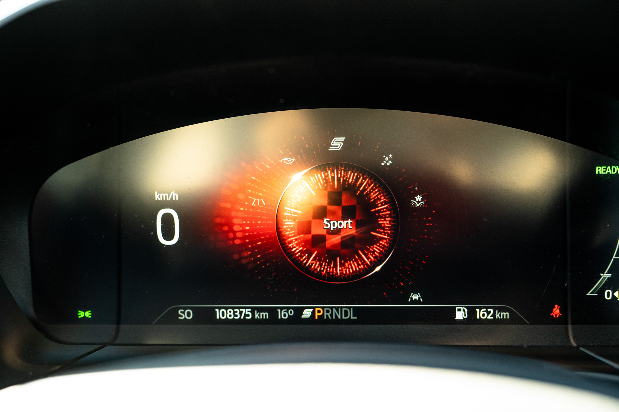 FORD KUGA 2.5 HYBRID FLEXIFUEL Titanium