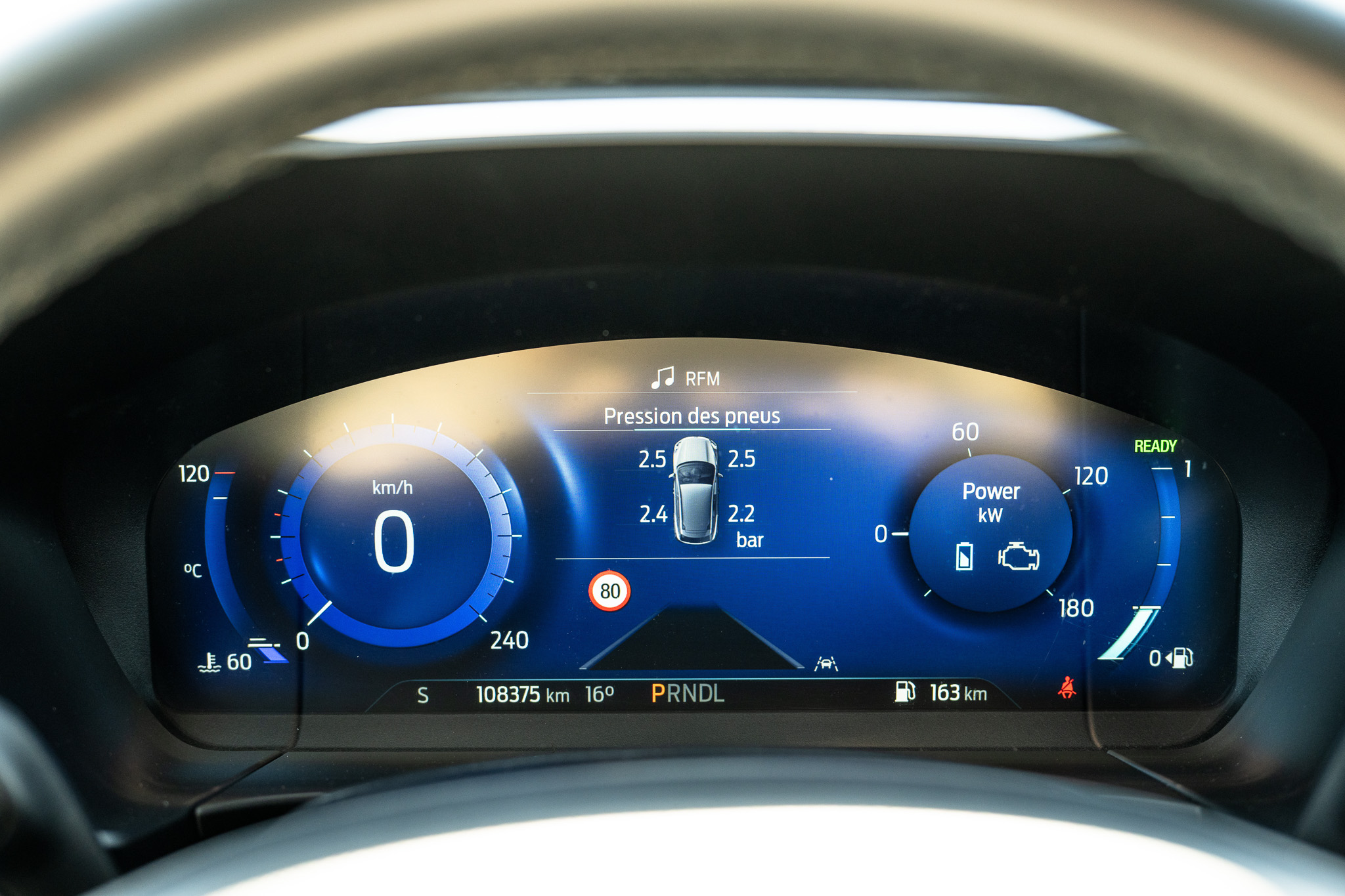 FORD KUGA 2.5 HYBRID FLEXIFUEL Titanium