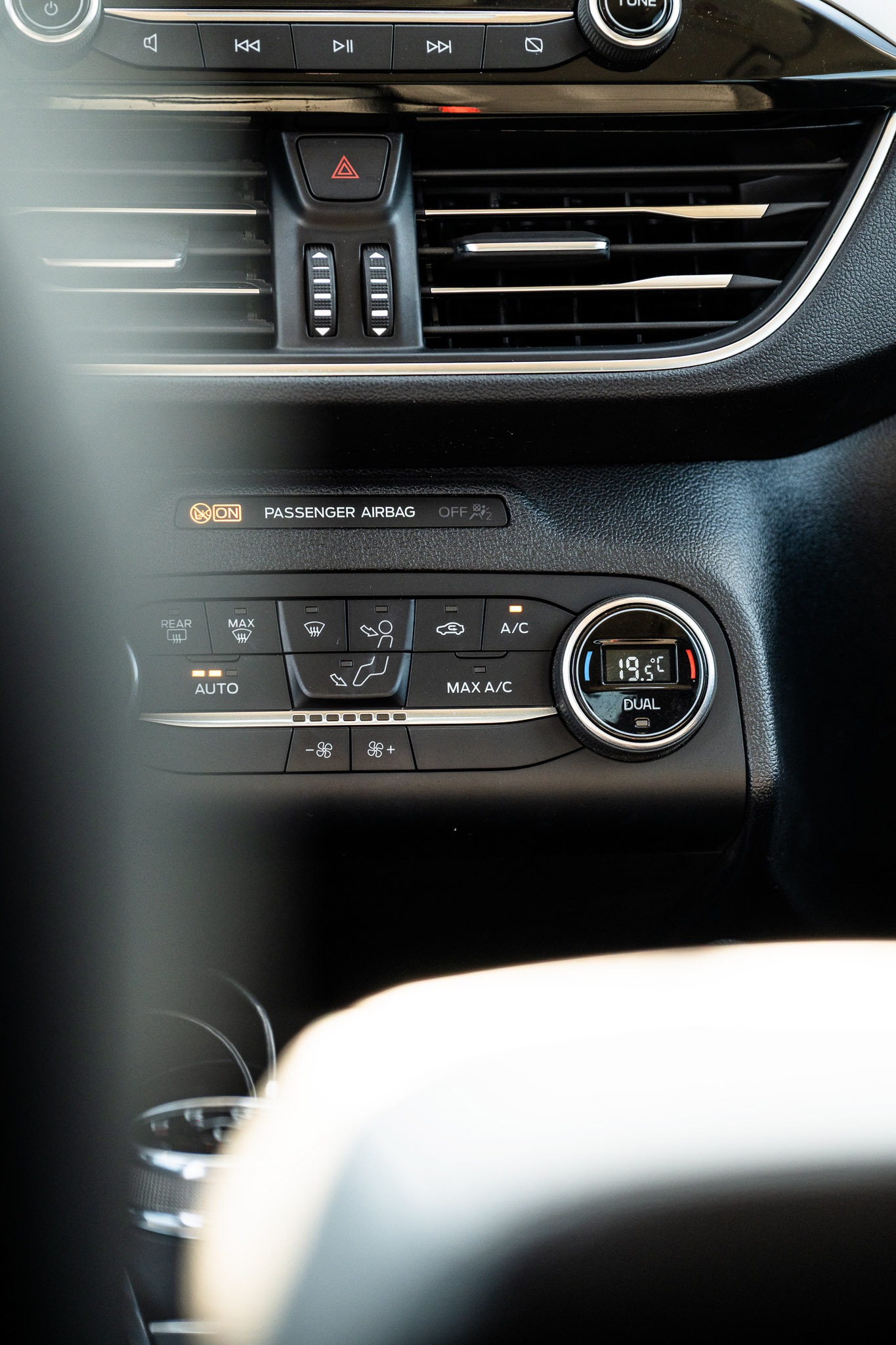 FORD KUGA 2.5 HYBRID FLEXIFUEL Titanium