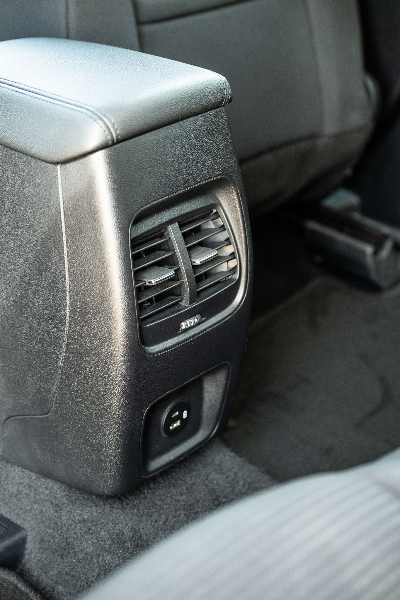 FORD KUGA 2.5 HYBRID FLEXIFUEL Titanium