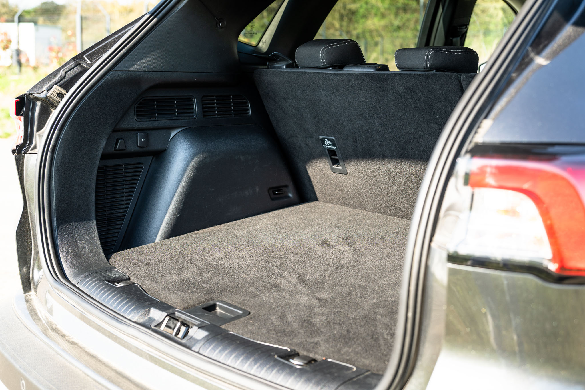 FORD KUGA 2.5 HYBRID FLEXIFUEL Titanium