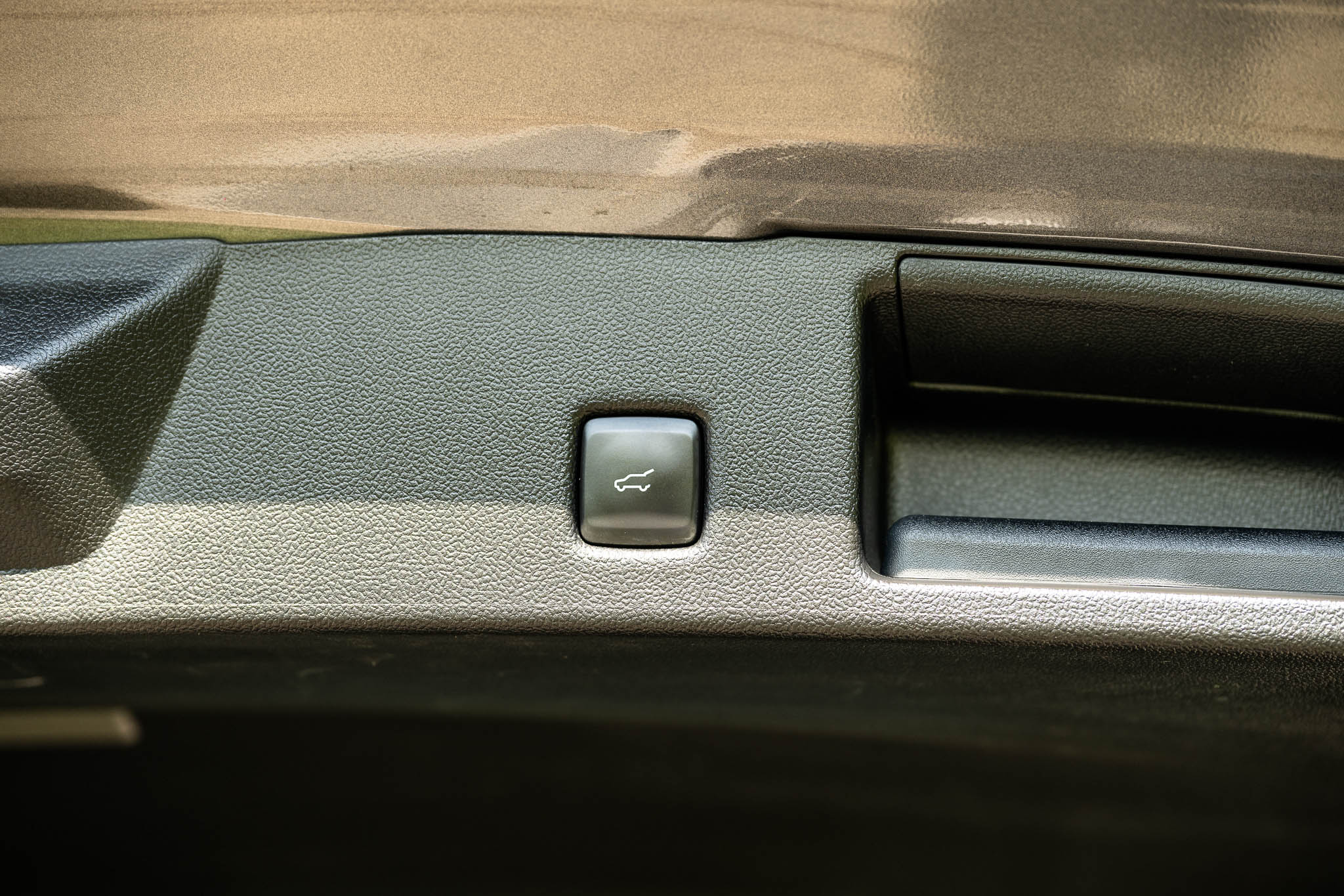 FORD KUGA 2.5 HYBRID FLEXIFUEL Titanium