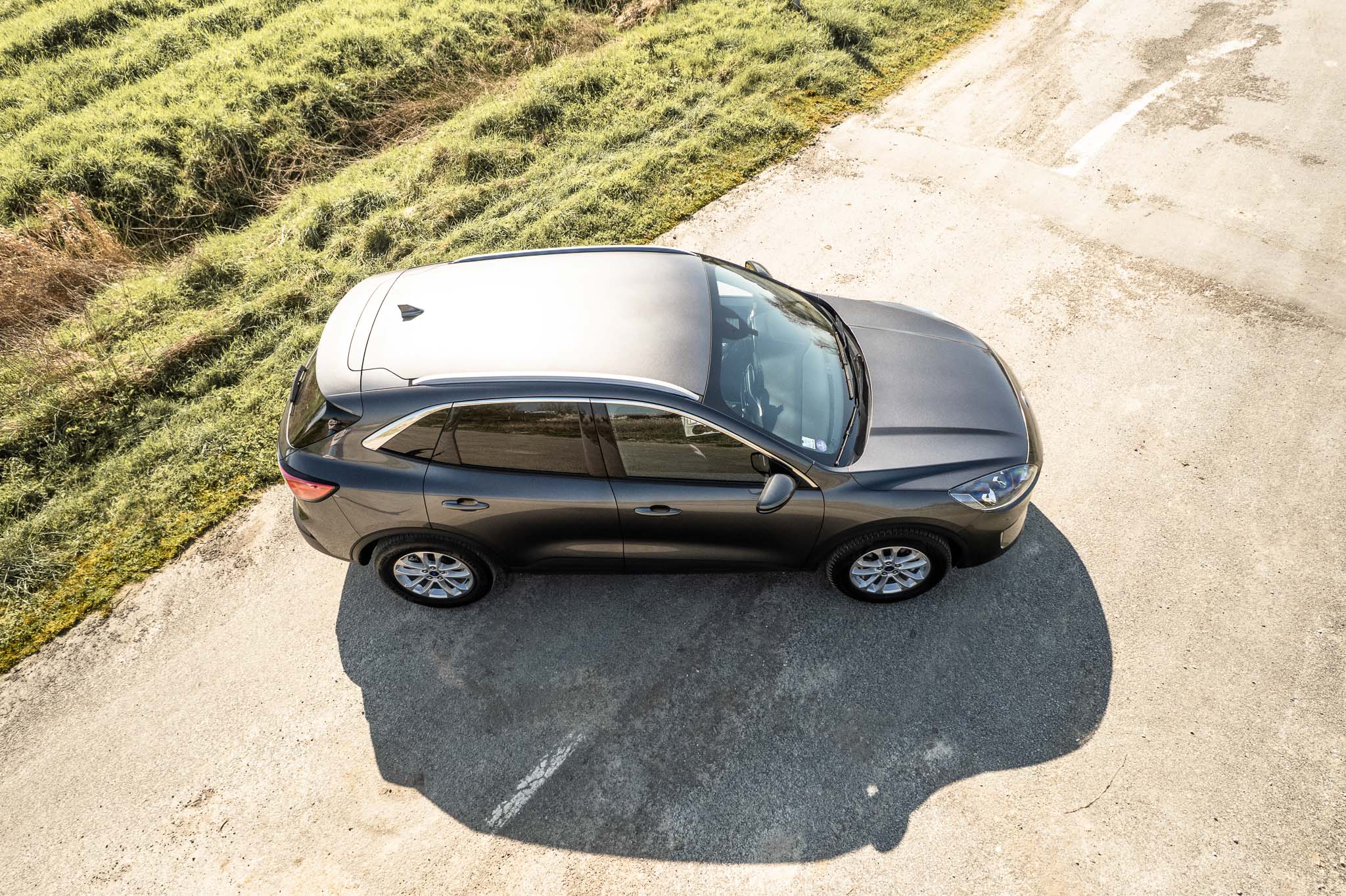 FORD KUGA 2.5 HYBRID FLEXIFUEL Titanium