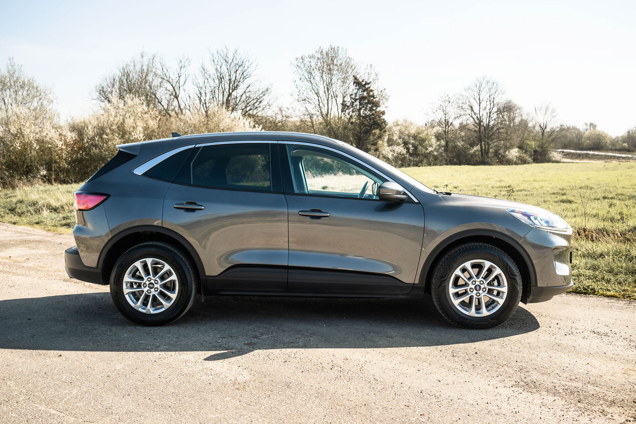 FORD KUGA 2.5 HYBRID FLEXIFUEL Titanium