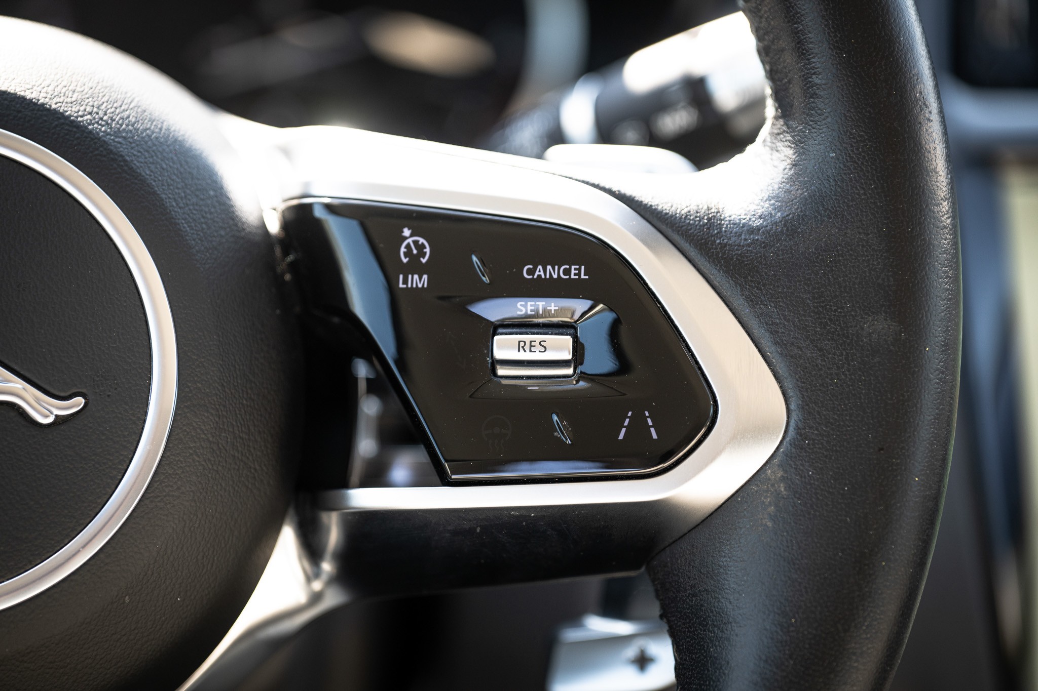 Jaguar E-Pace P200 Flexfuel SE AWD