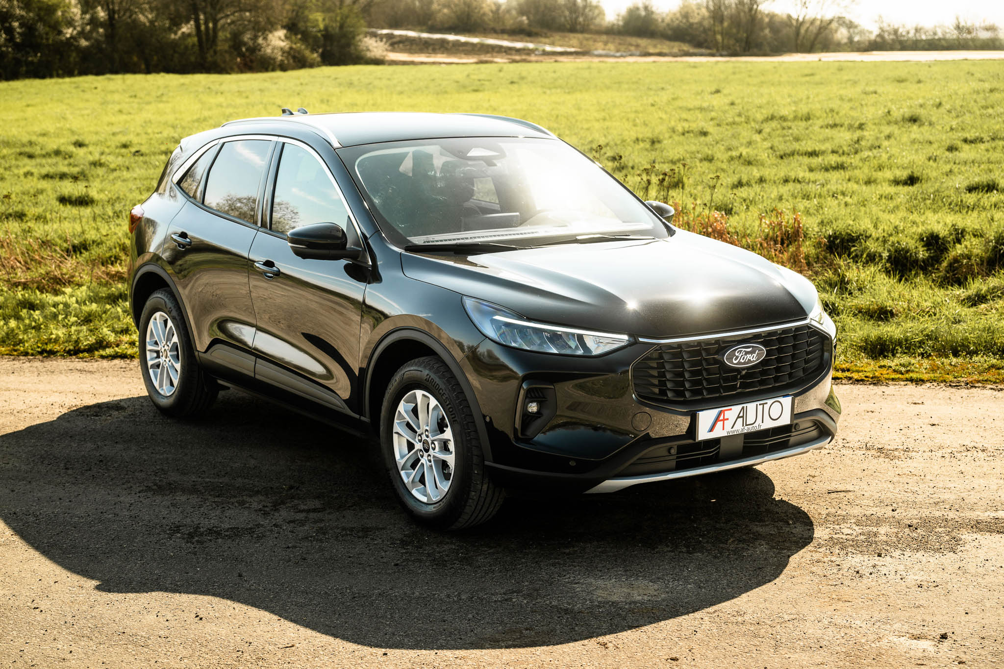 FORD KUGA 2.5 HYBRID FLEXIFUEL Titanium