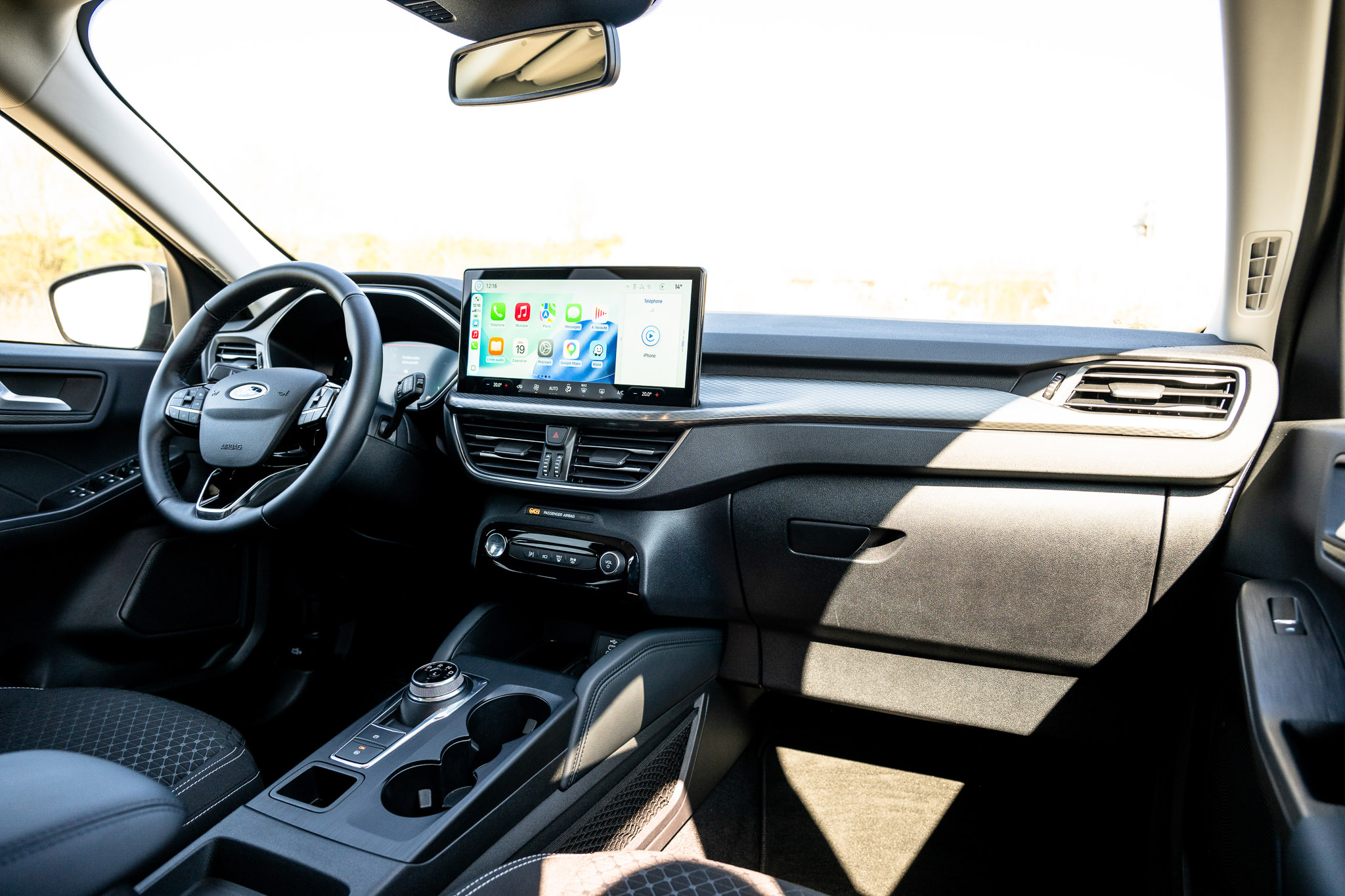 FORD KUGA 2.5 HYBRID FLEXIFUEL Titanium