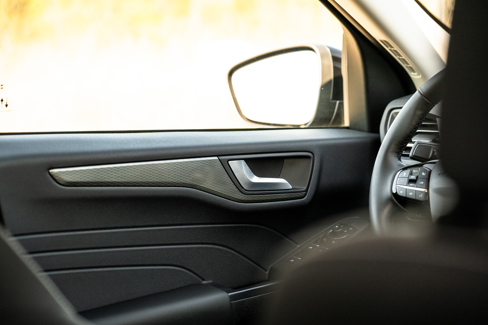 FORD KUGA 2.5 HYBRID FLEXIFUEL Titanium