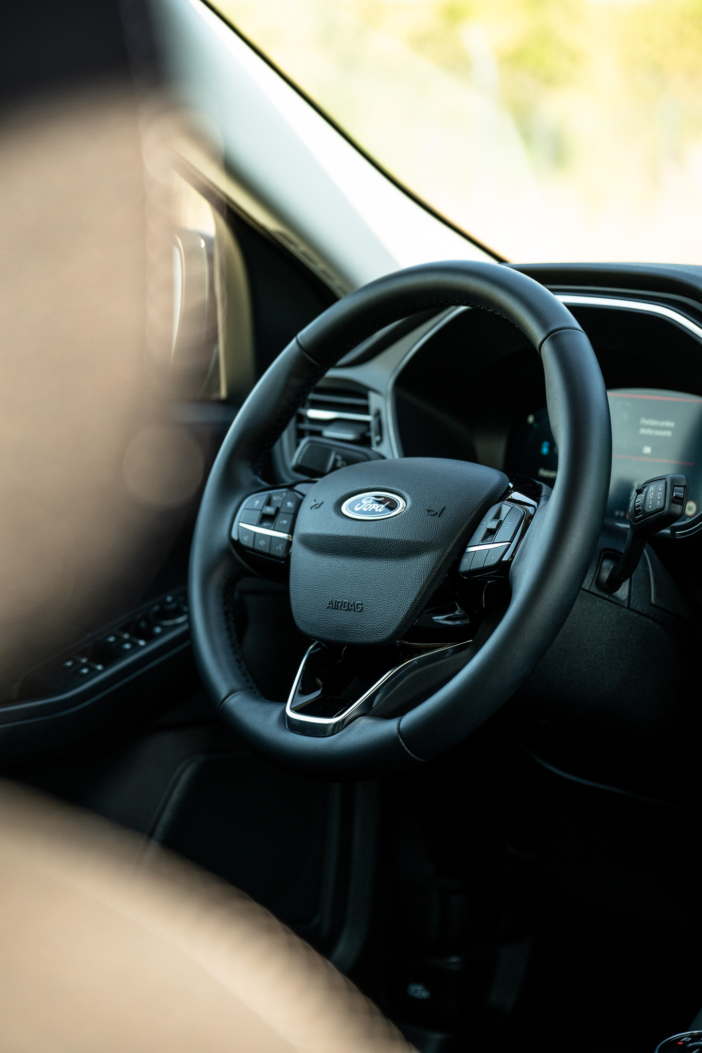 FORD KUGA 2.5 HYBRID FLEXIFUEL Titanium