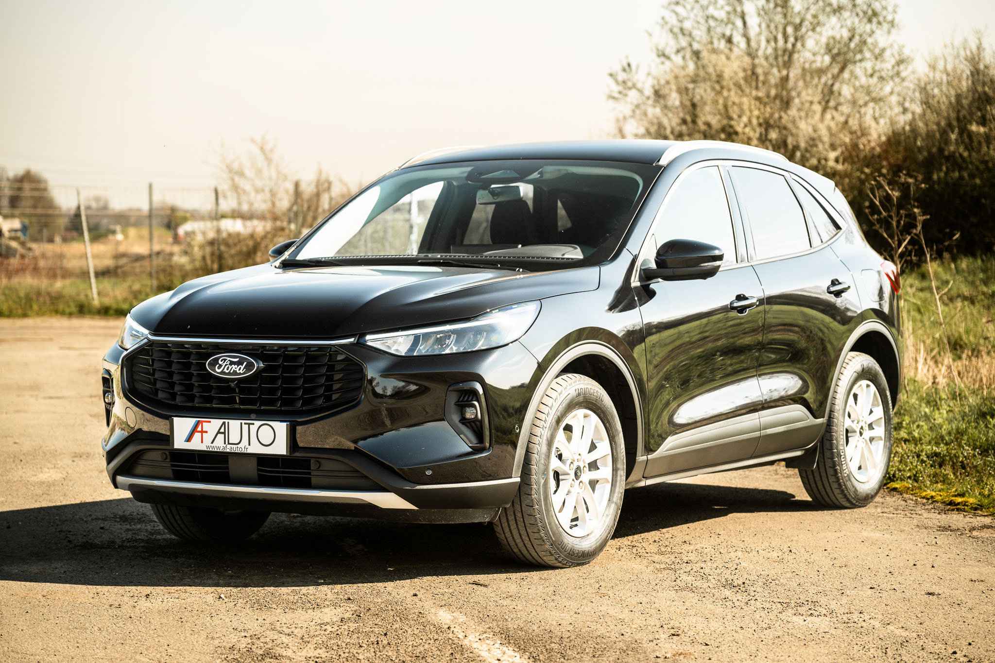 FORD KUGA 2.5 HYBRID FLEXIFUEL Titanium
