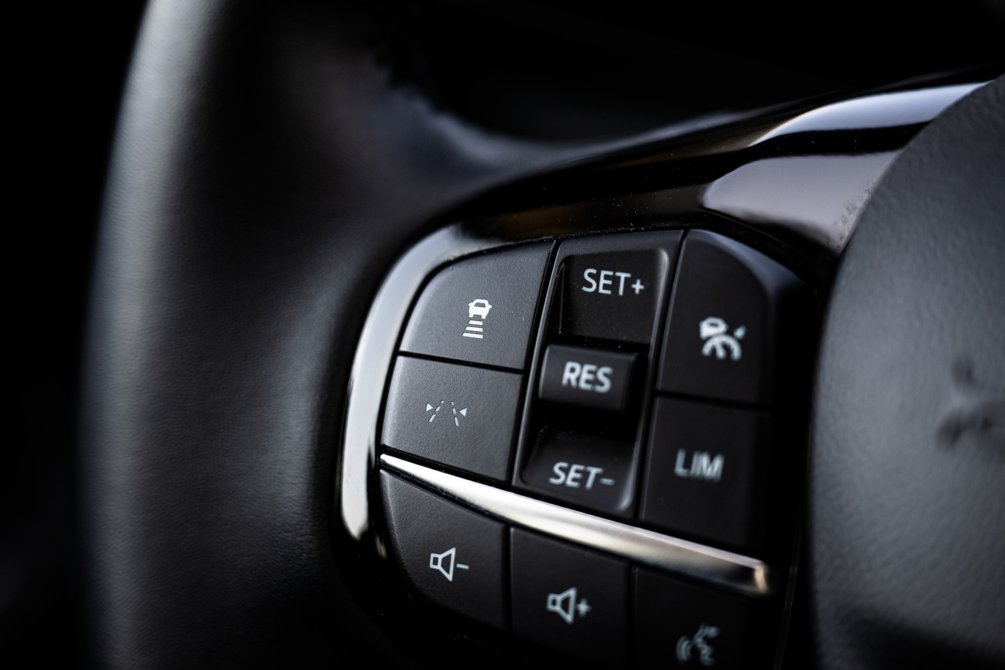 FORD KUGA 2.5 HYBRID FLEXIFUEL Titanium