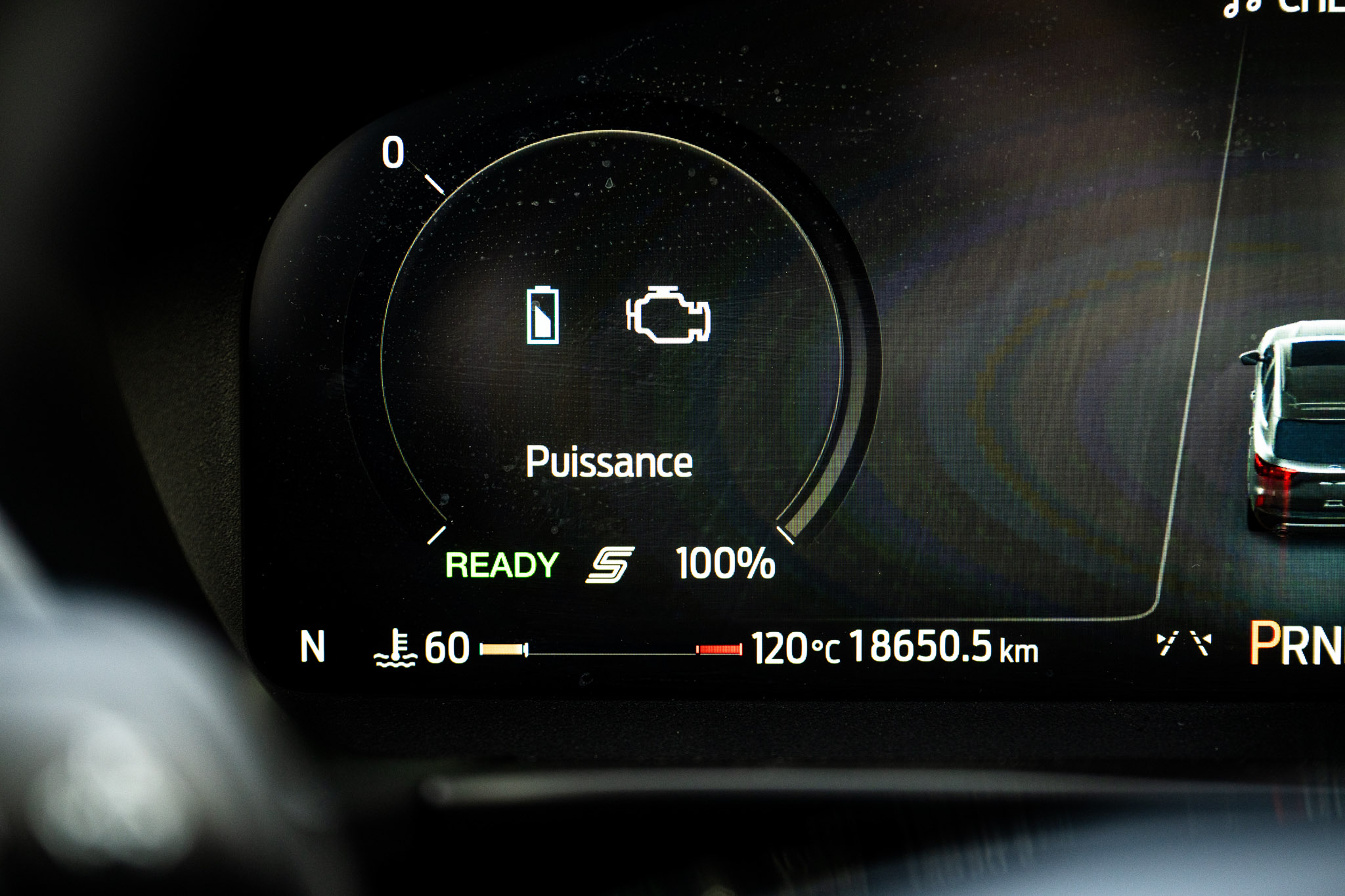 FORD KUGA 2.5 HYBRID FLEXIFUEL Titanium