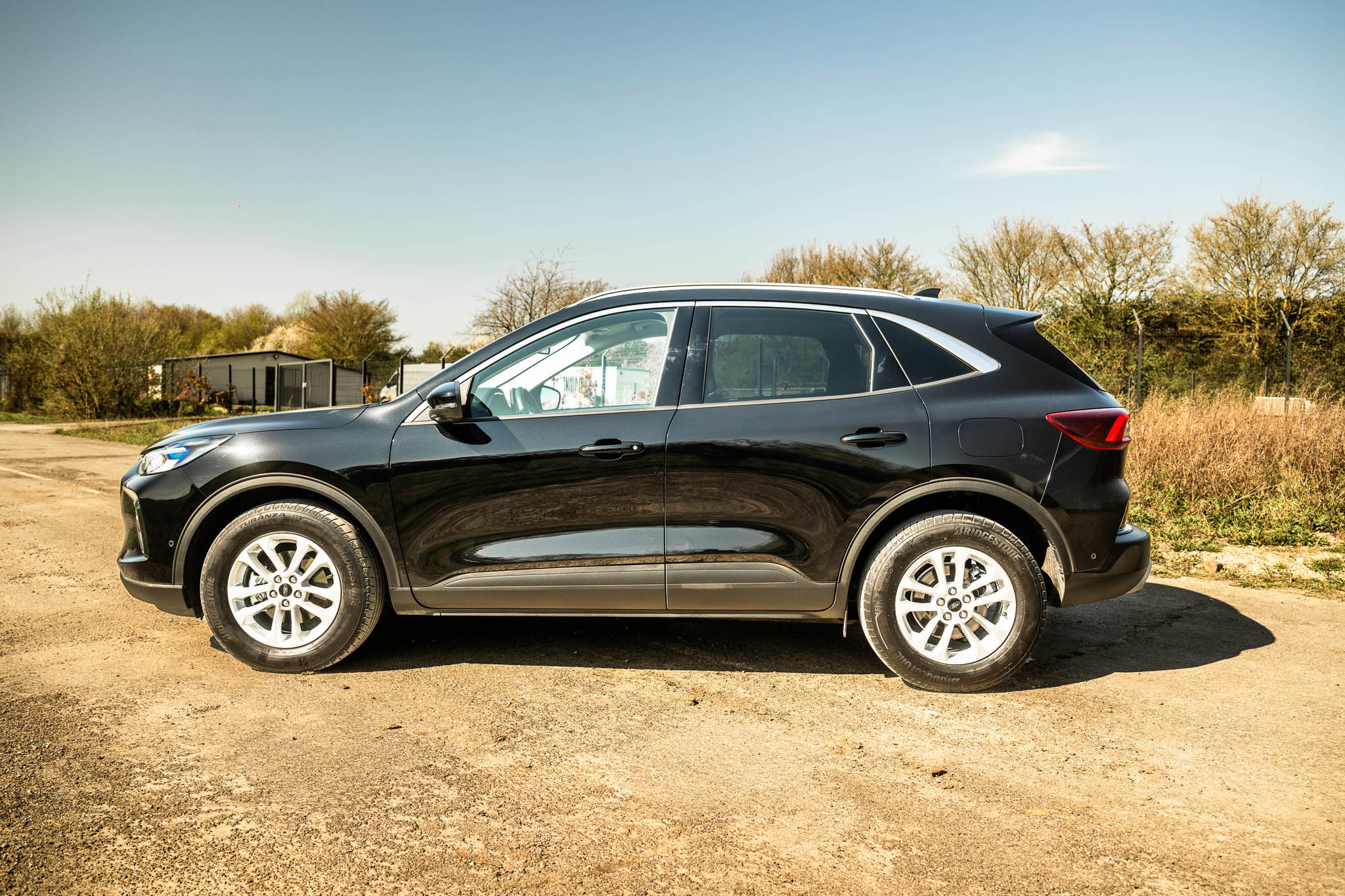 FORD KUGA 2.5 HYBRID FLEXIFUEL Titanium