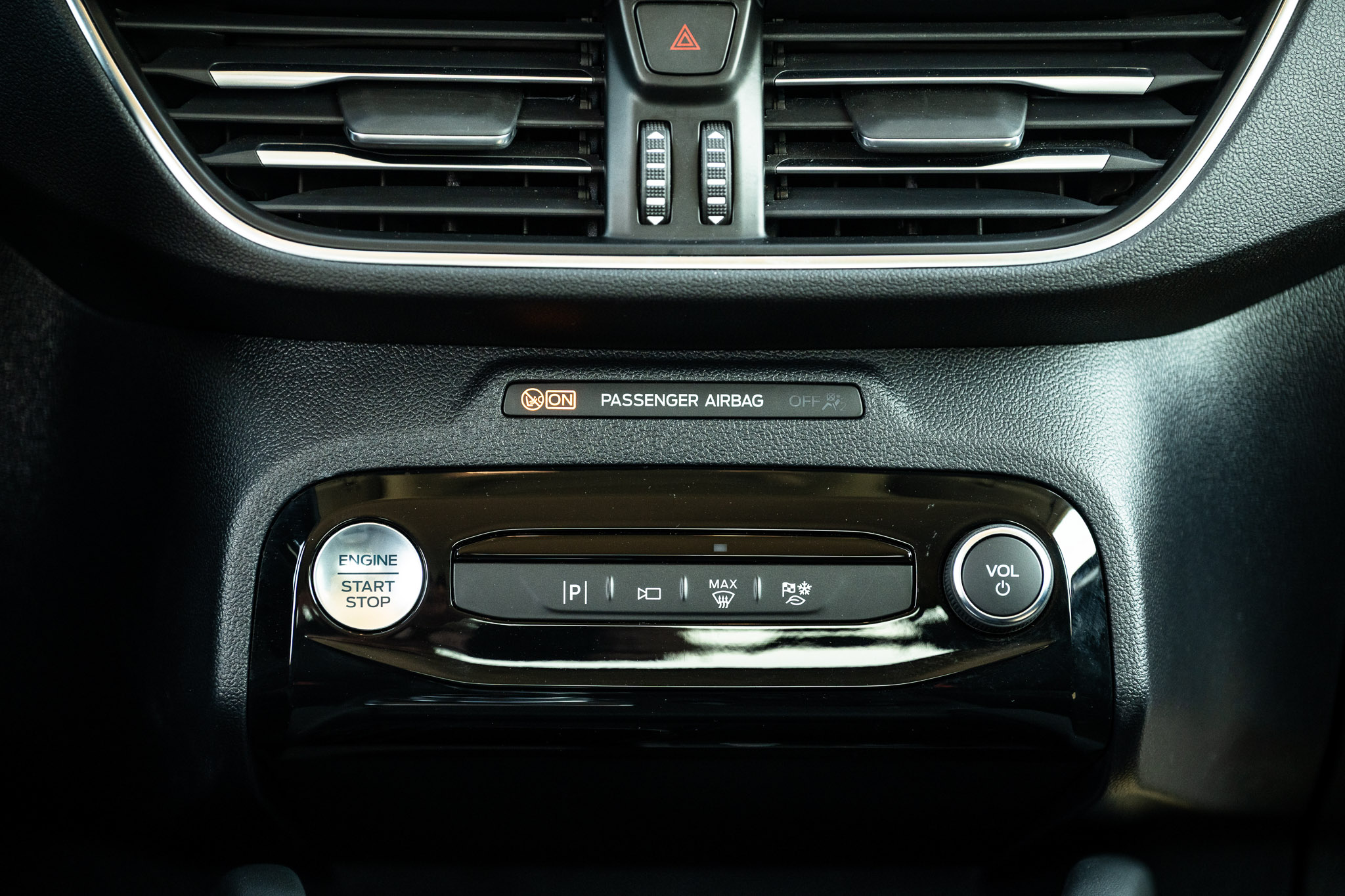 FORD KUGA 2.5 HYBRID FLEXIFUEL Titanium