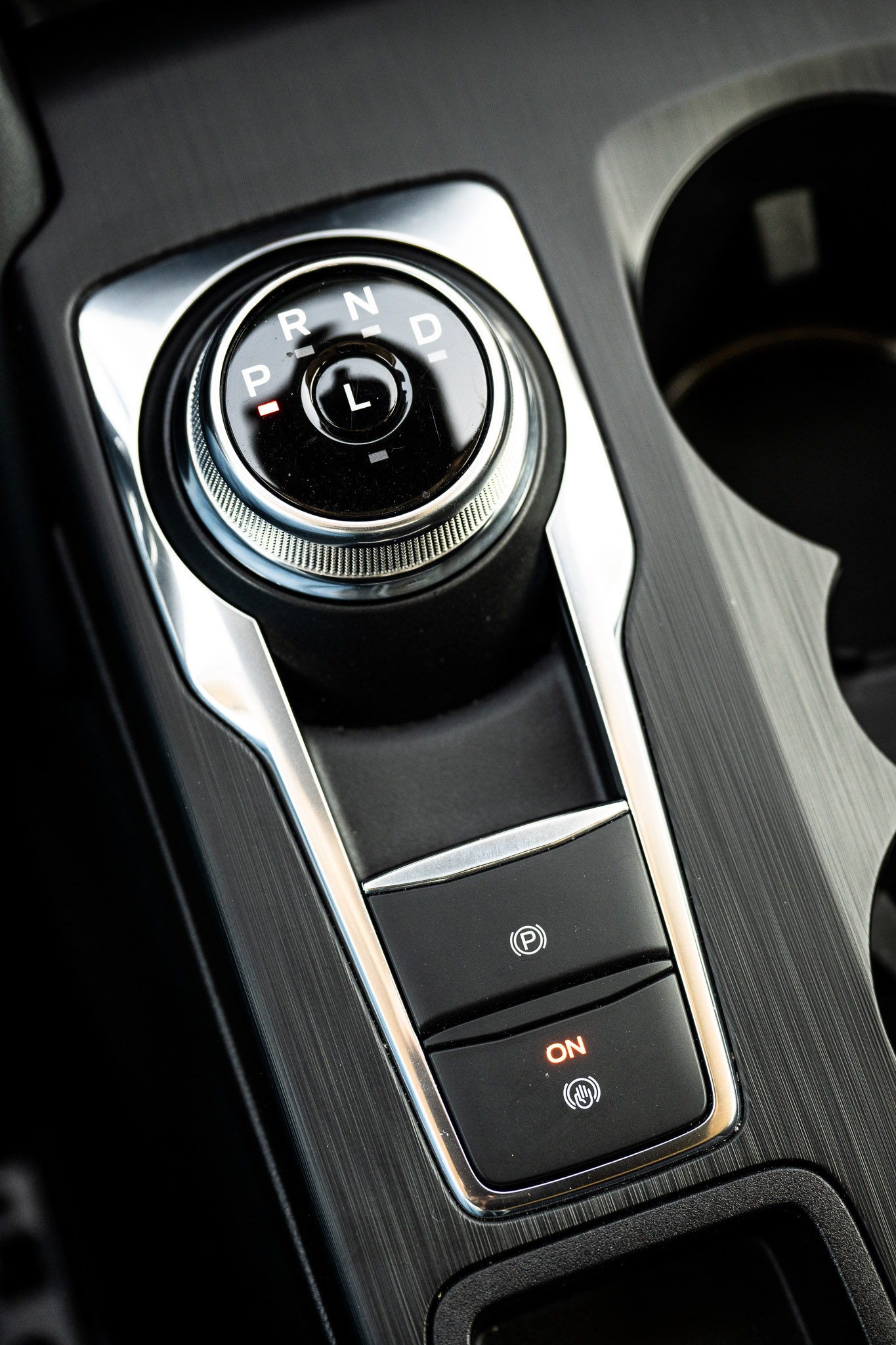 FORD KUGA 2.5 HYBRID FLEXIFUEL Titanium