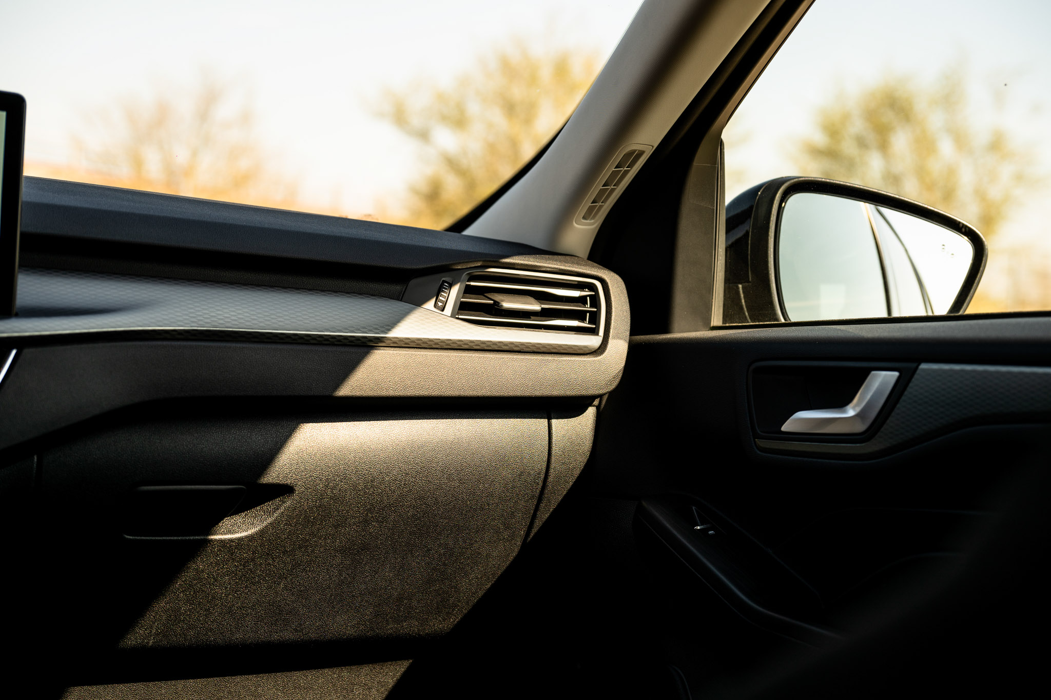 FORD KUGA 2.5 HYBRID FLEXIFUEL Titanium