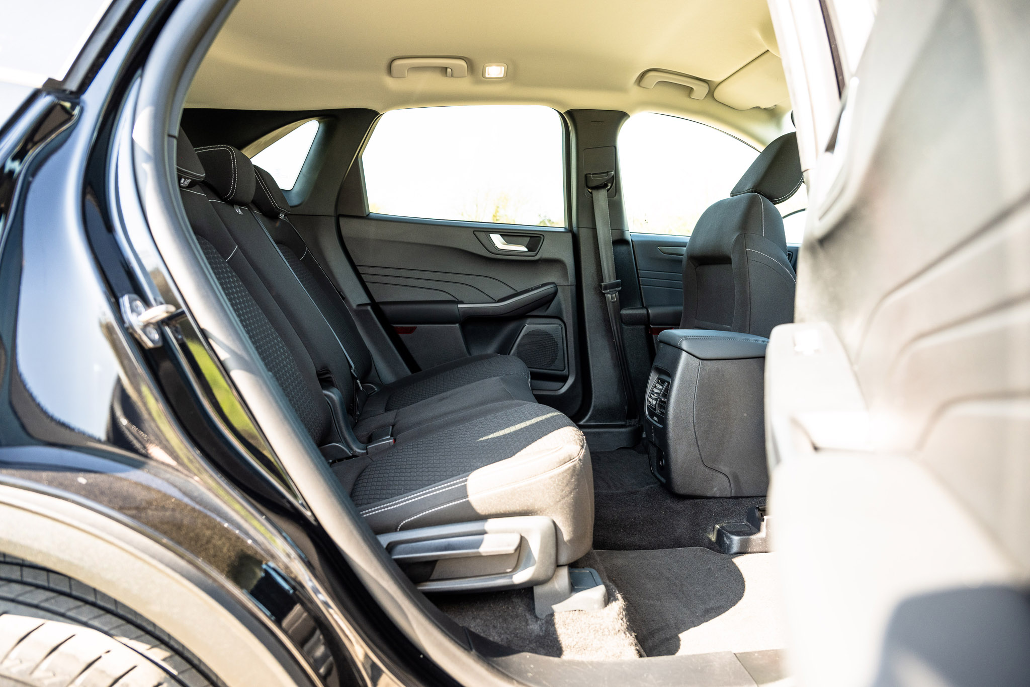 FORD KUGA 2.5 HYBRID FLEXIFUEL Titanium