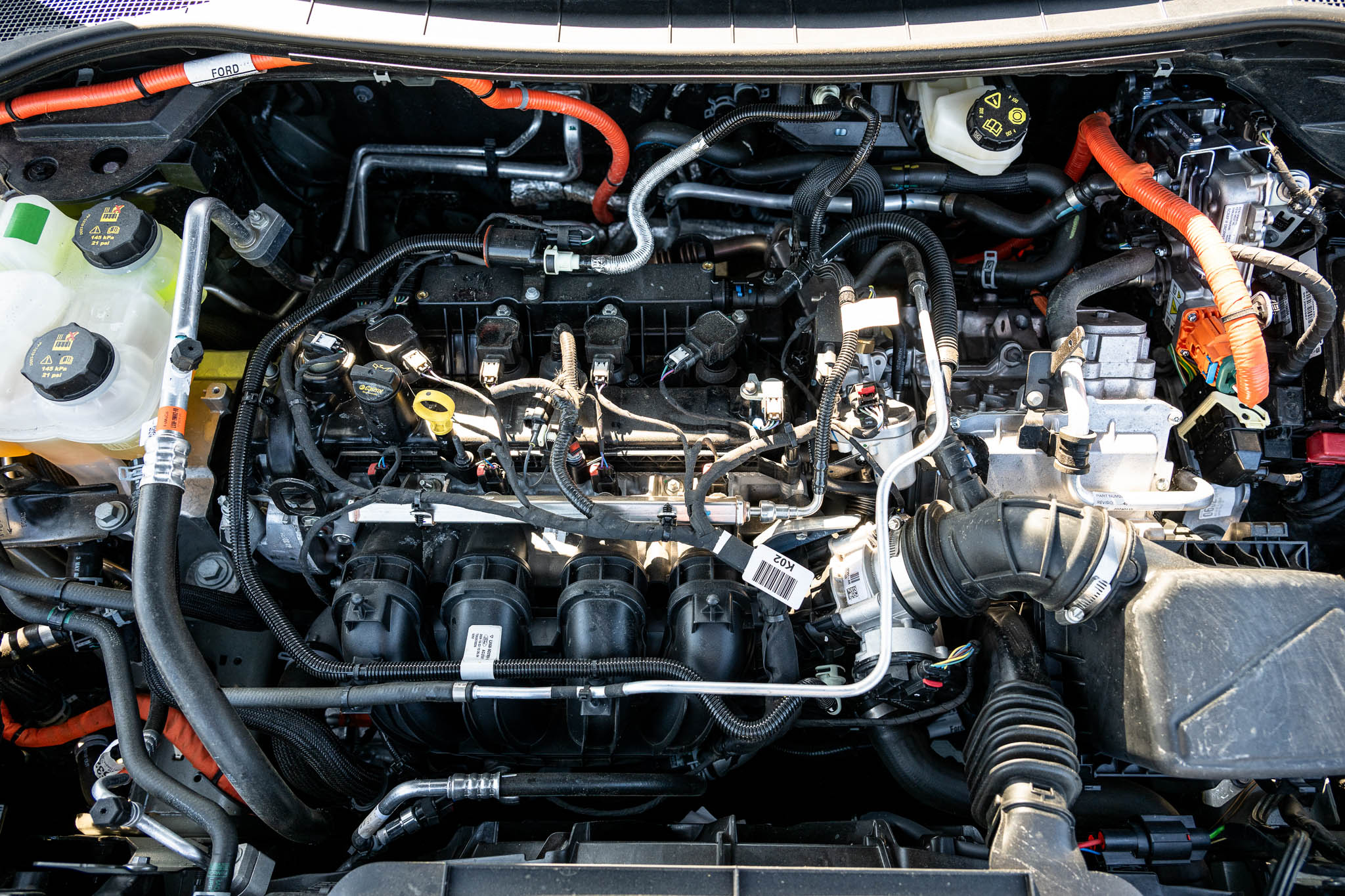 FORD KUGA 2.5 HYBRID FLEXIFUEL Titanium