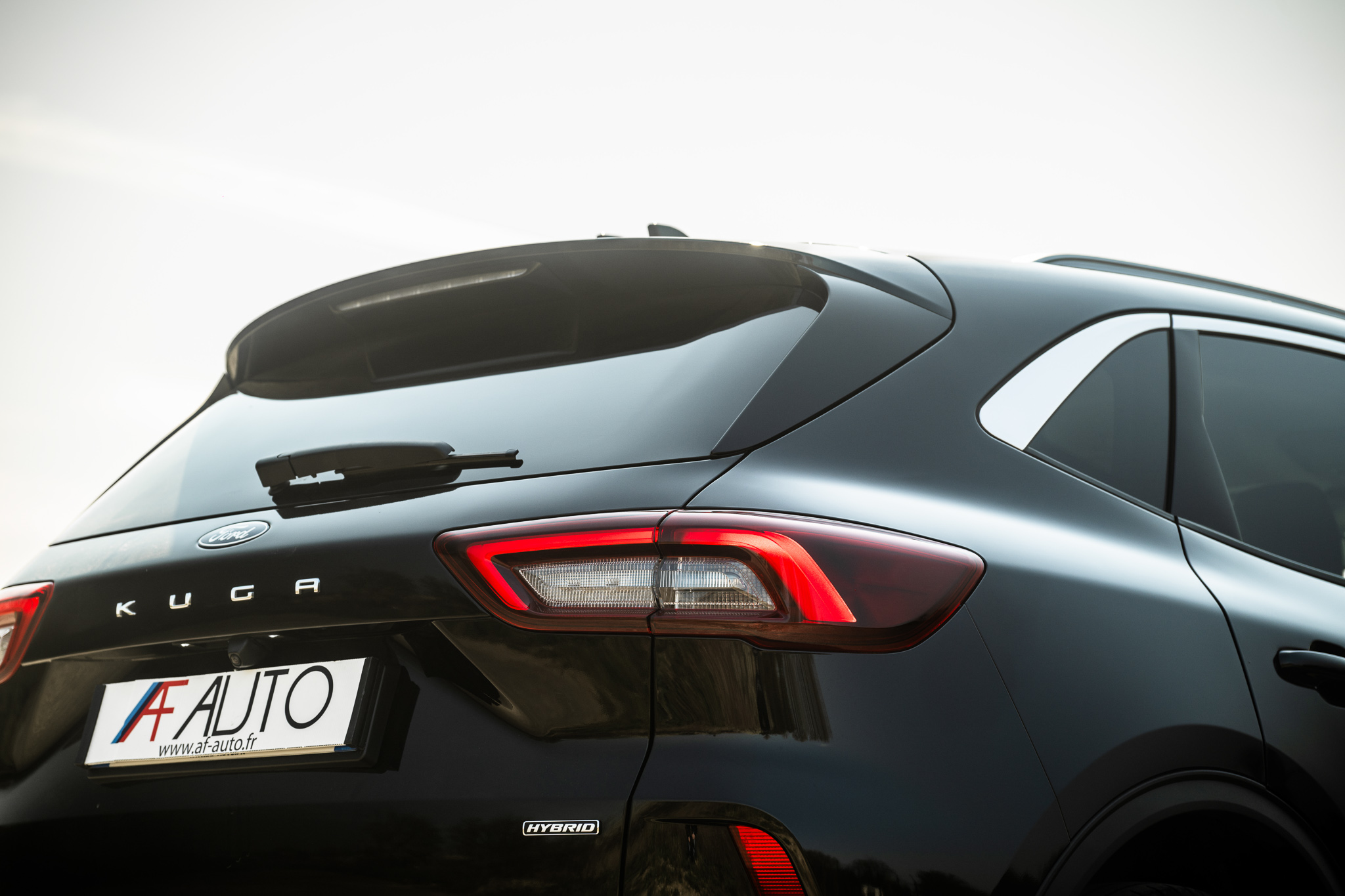 FORD KUGA 2.5 HYBRID FLEXIFUEL Titanium