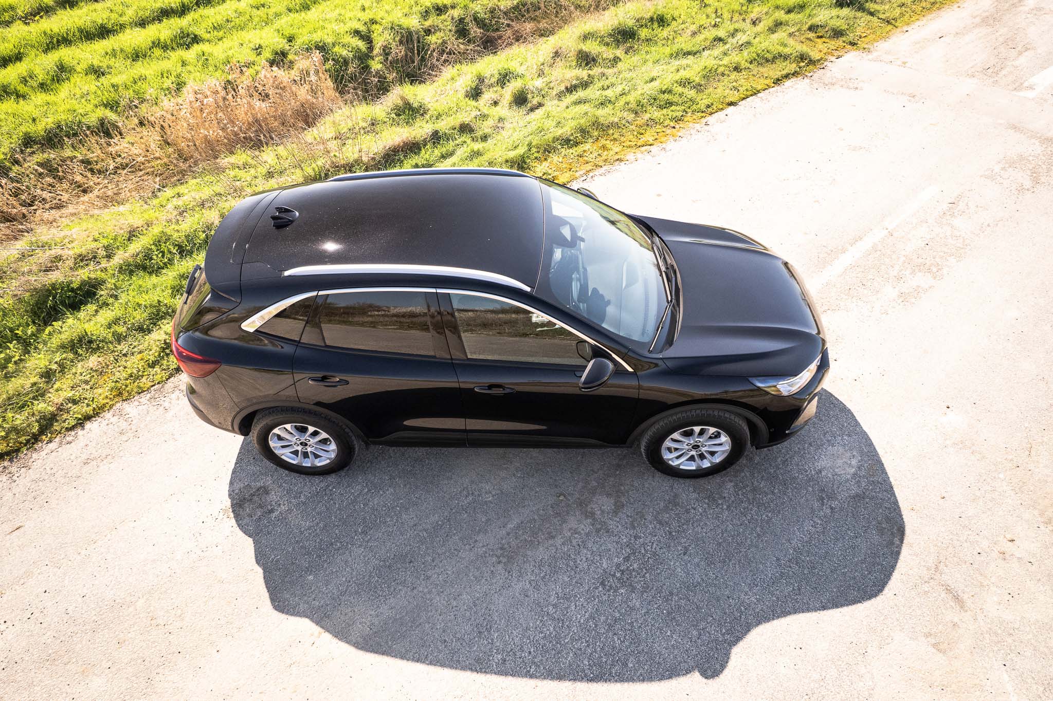 FORD KUGA 2.5 HYBRID FLEXIFUEL Titanium