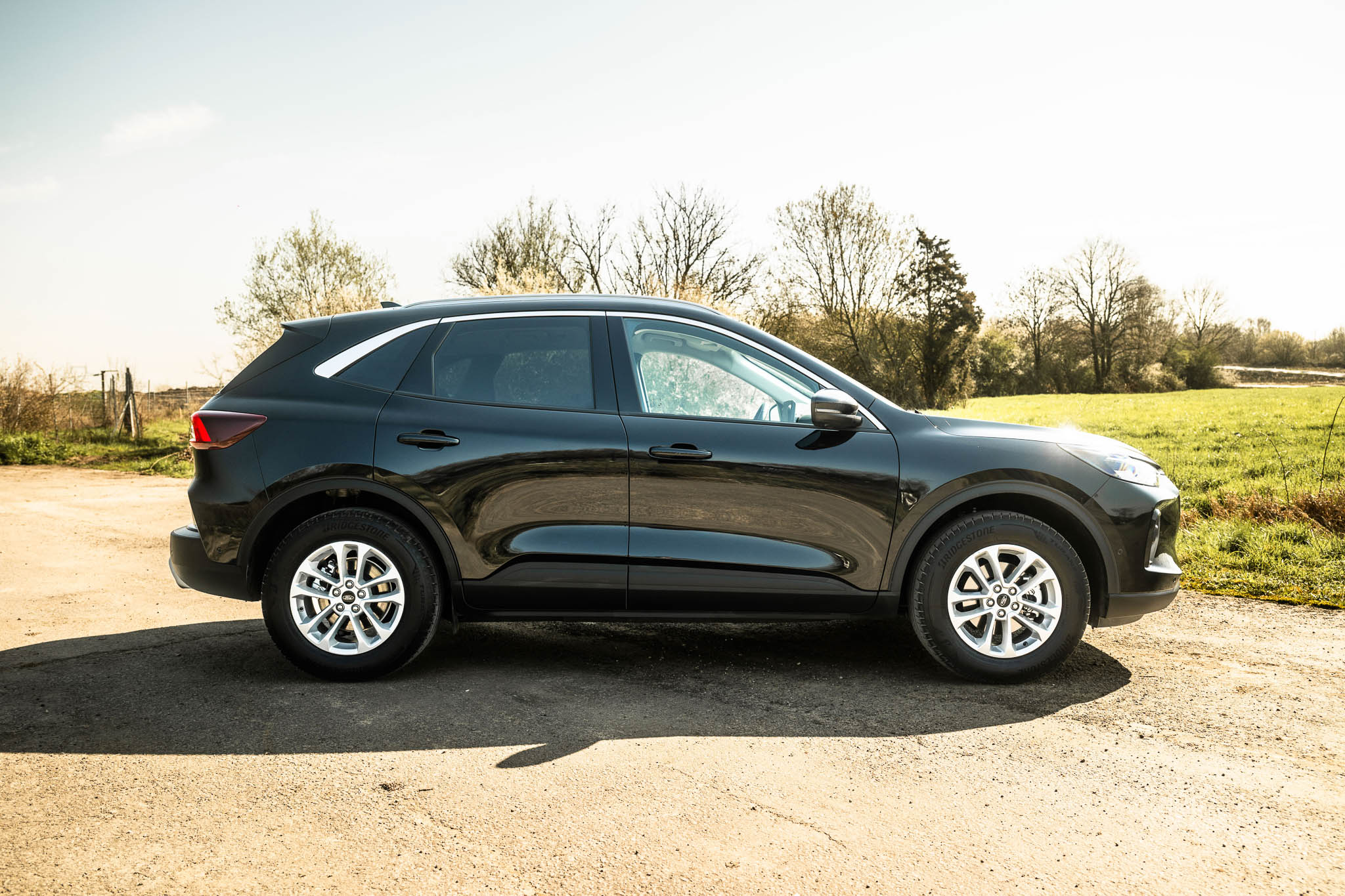 FORD KUGA 2.5 HYBRID FLEXIFUEL Titanium